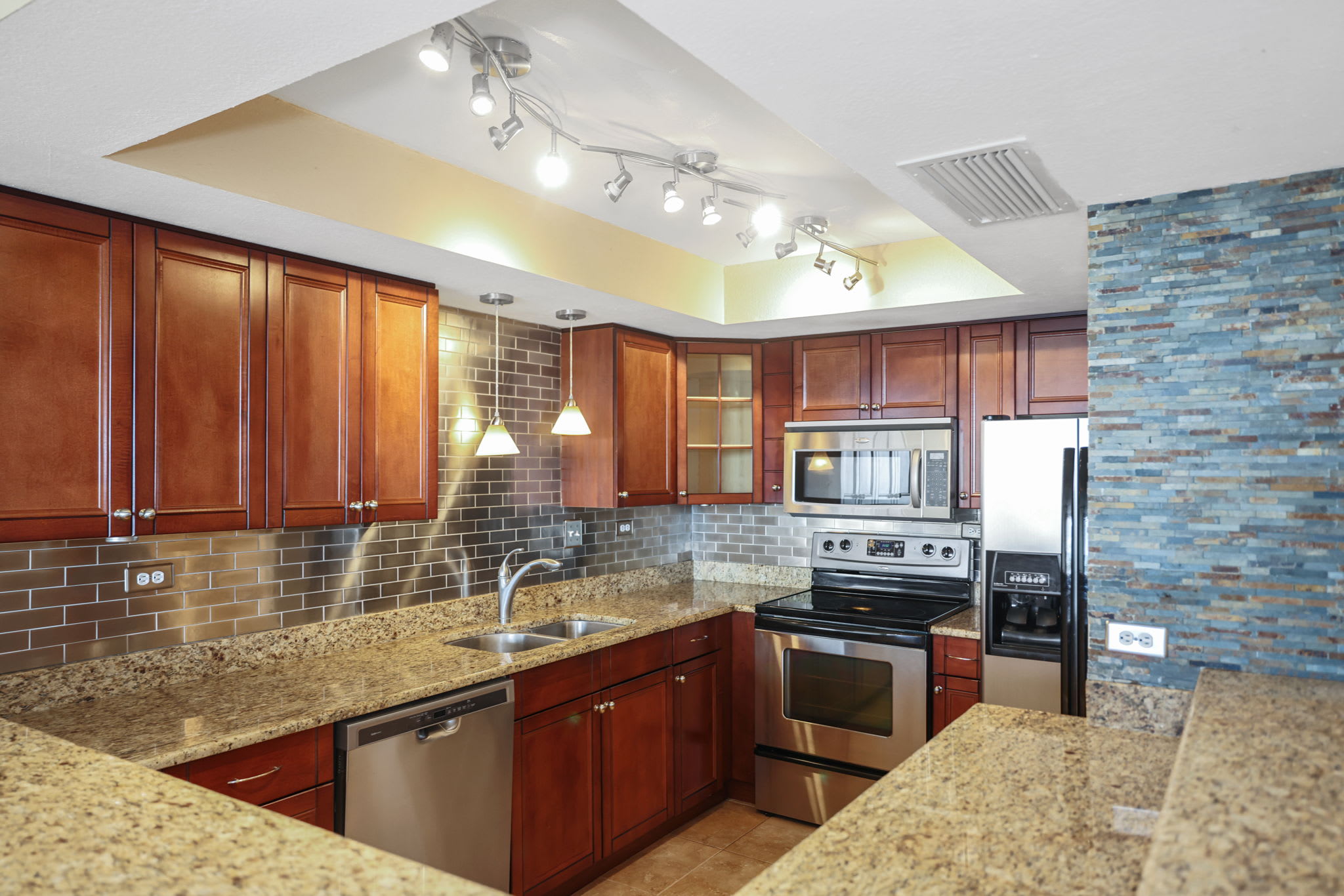 450 Treasure Island Causeway – photo 5