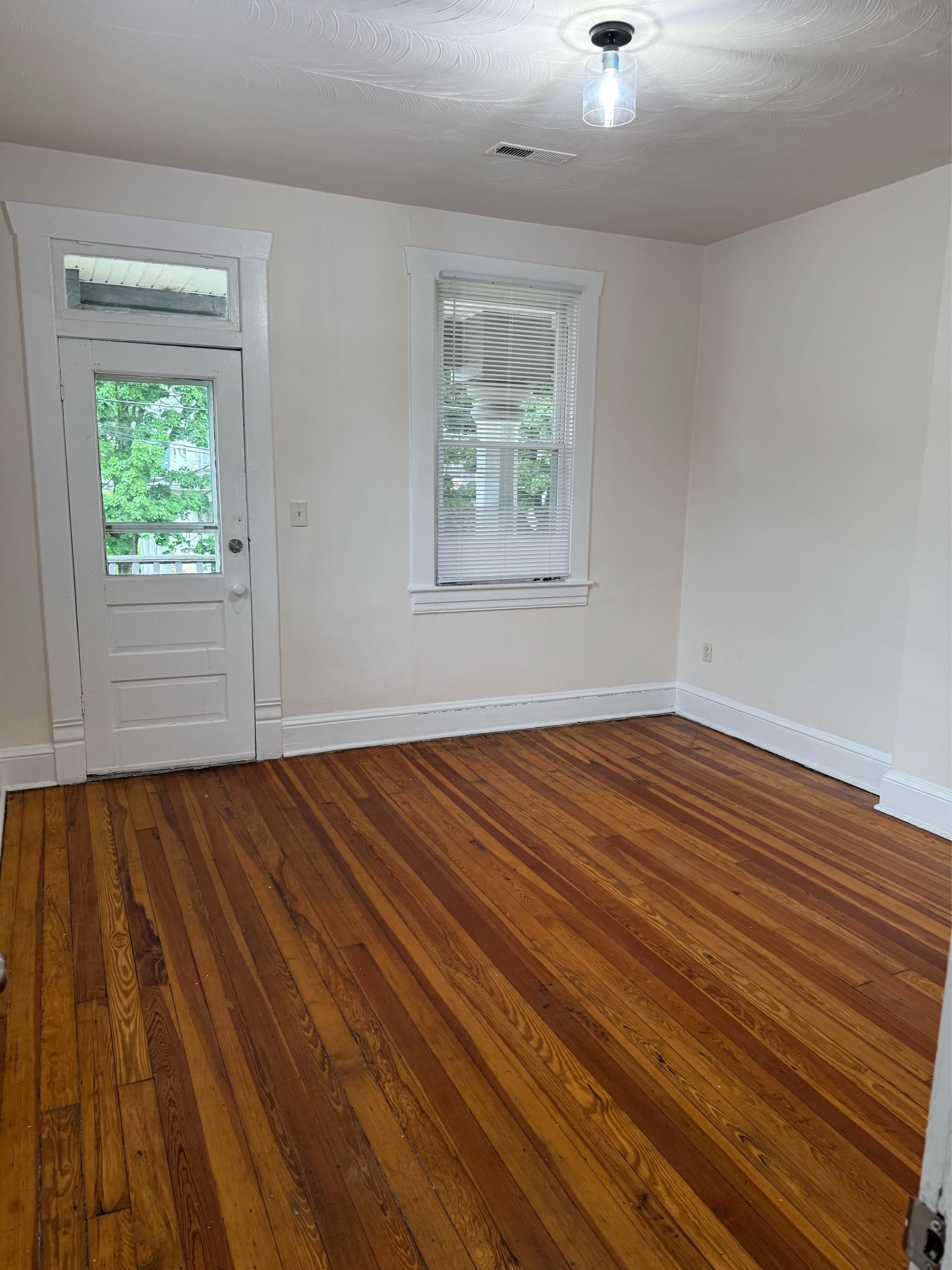 1020 jamison ave NE – photo 5