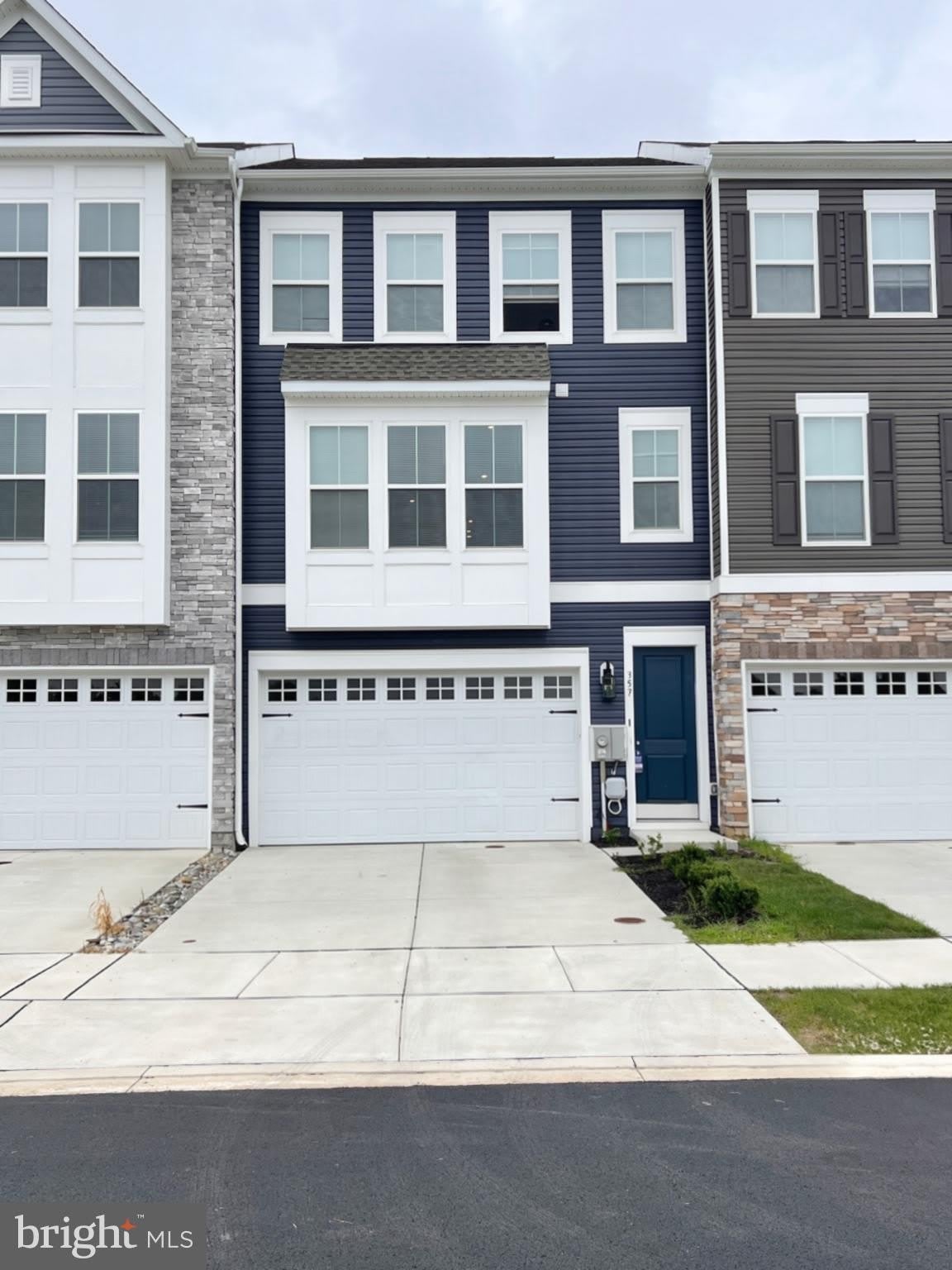 357 ANDREW Court – photo 1