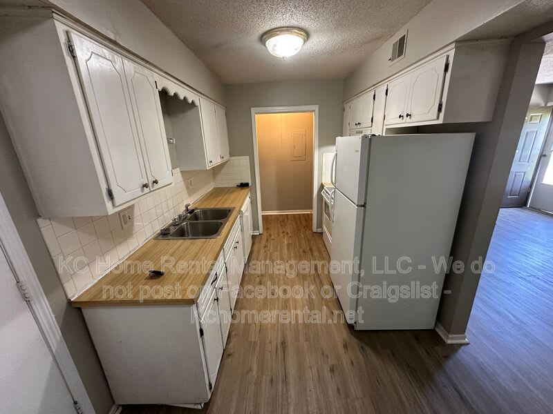 6337 N. Wyandotte St. – photo 4