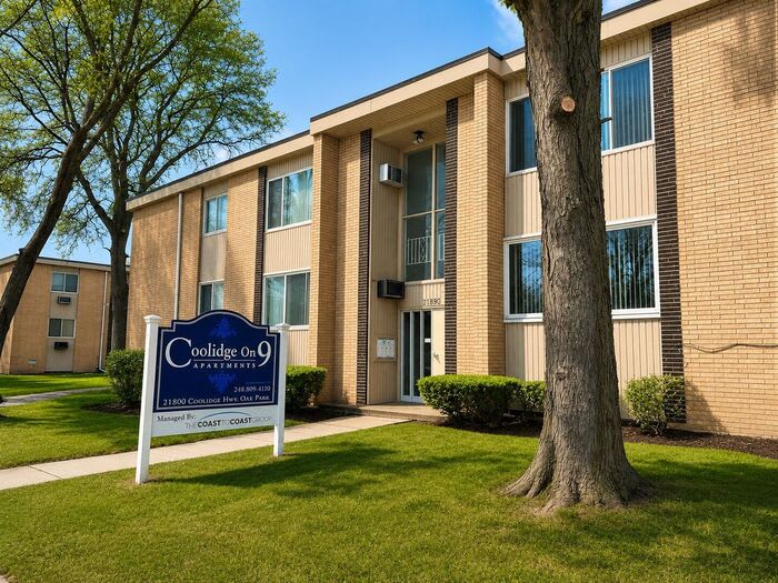 21850 Coolidge Highway – photo 1