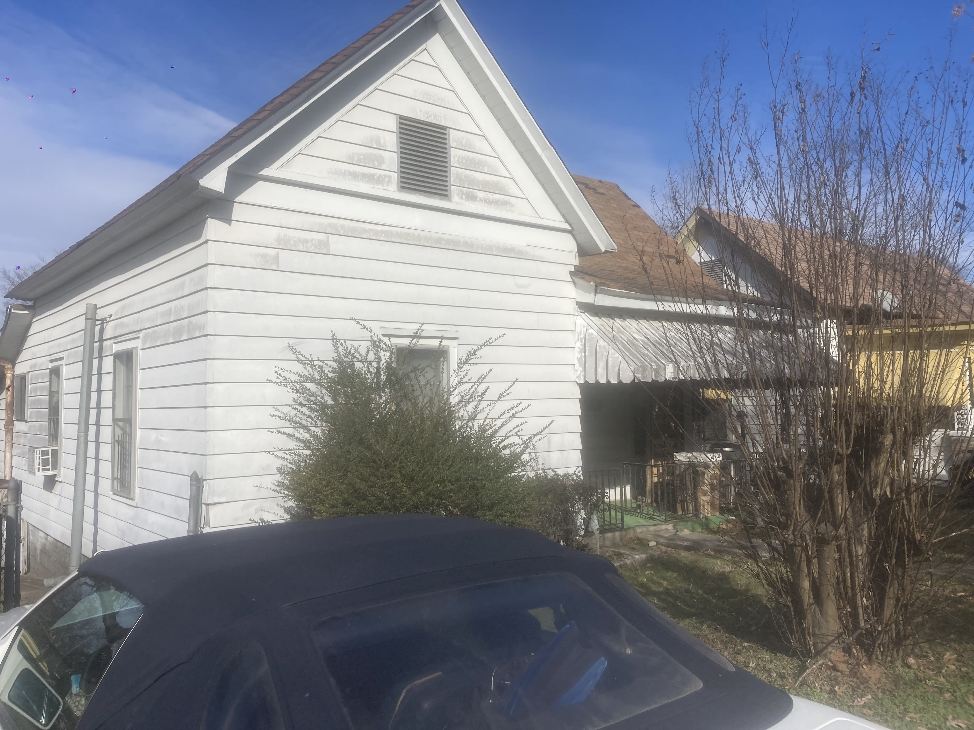 1106 W 21st St – photo 2