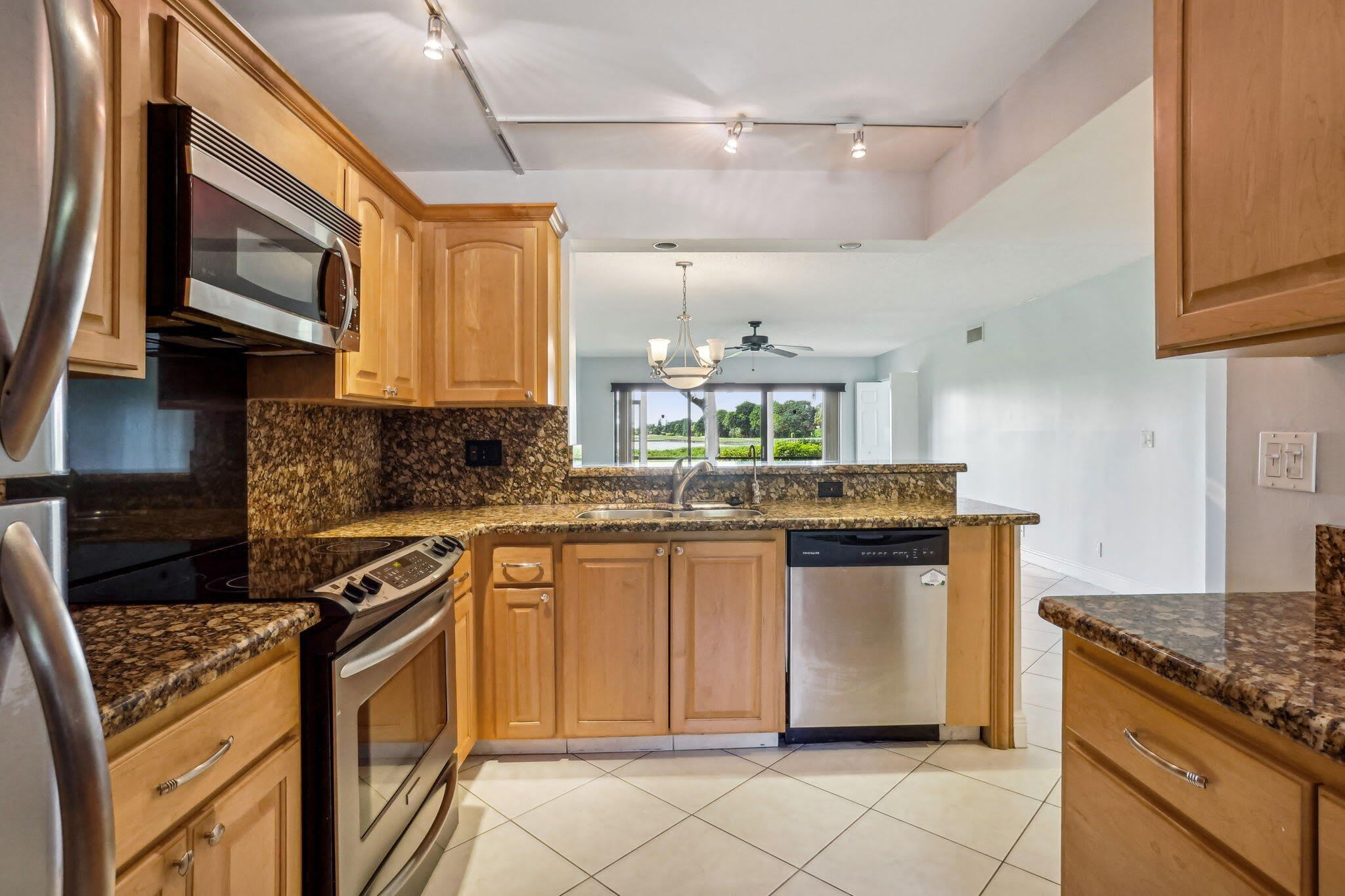 2900 SW 22nd Circle – photo 3
