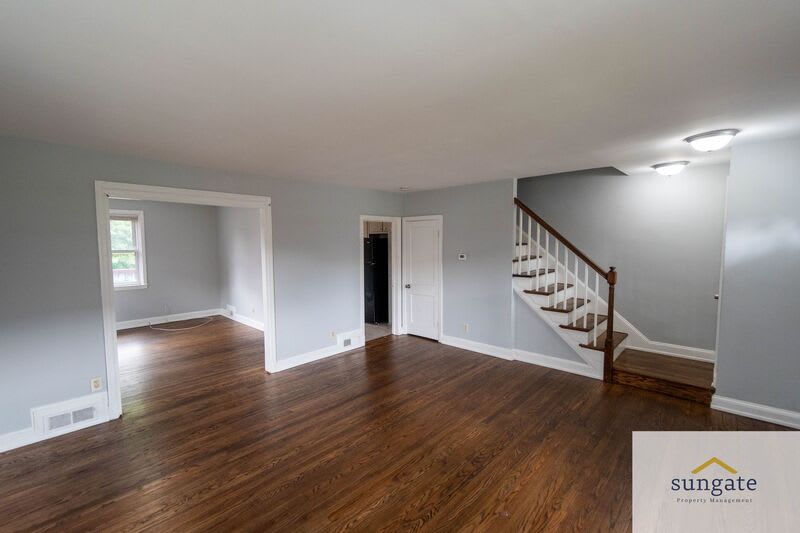 831 N Chapelgate Ln – photo 5