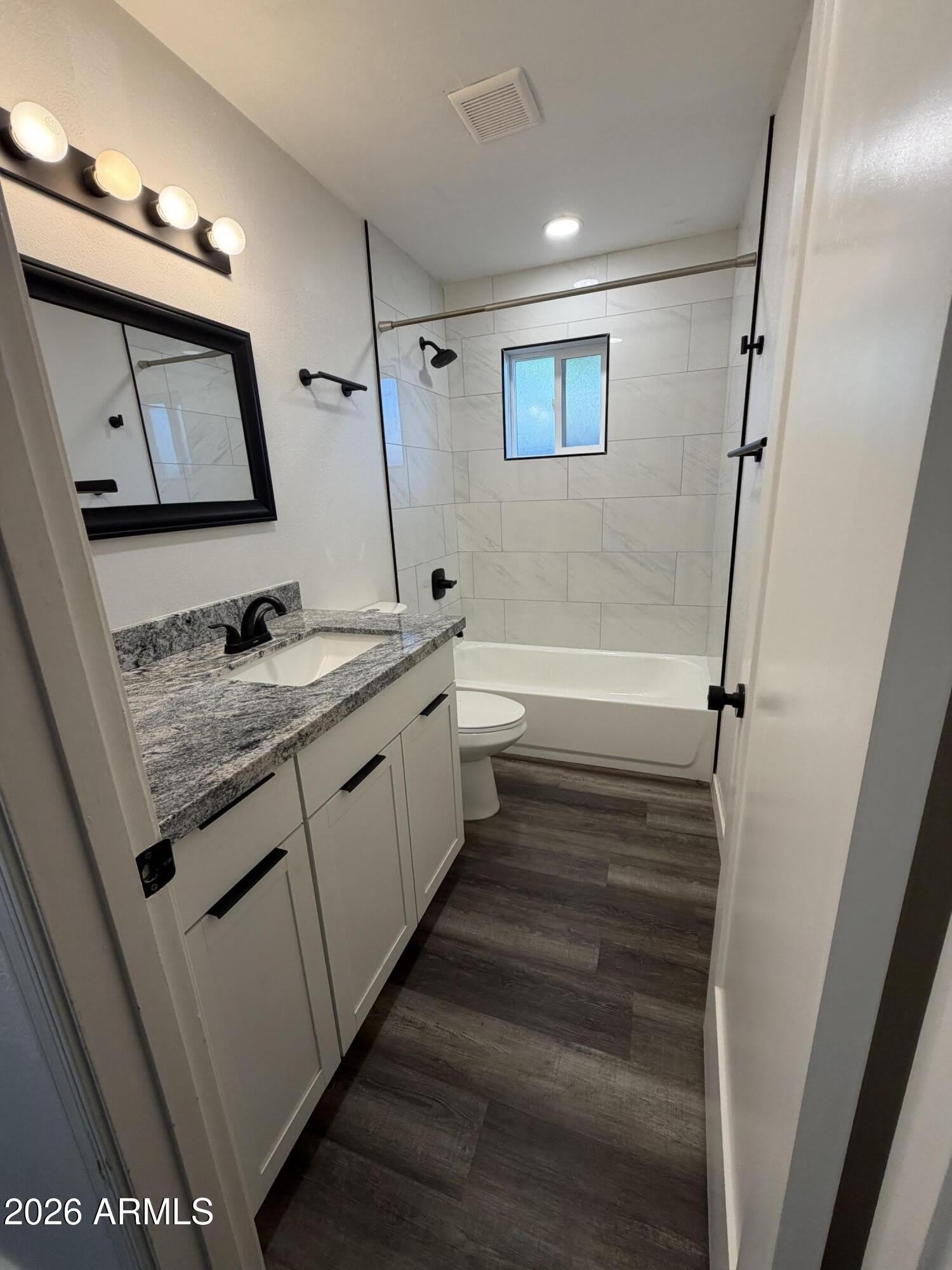 1229 W 4TH Street – photo 2