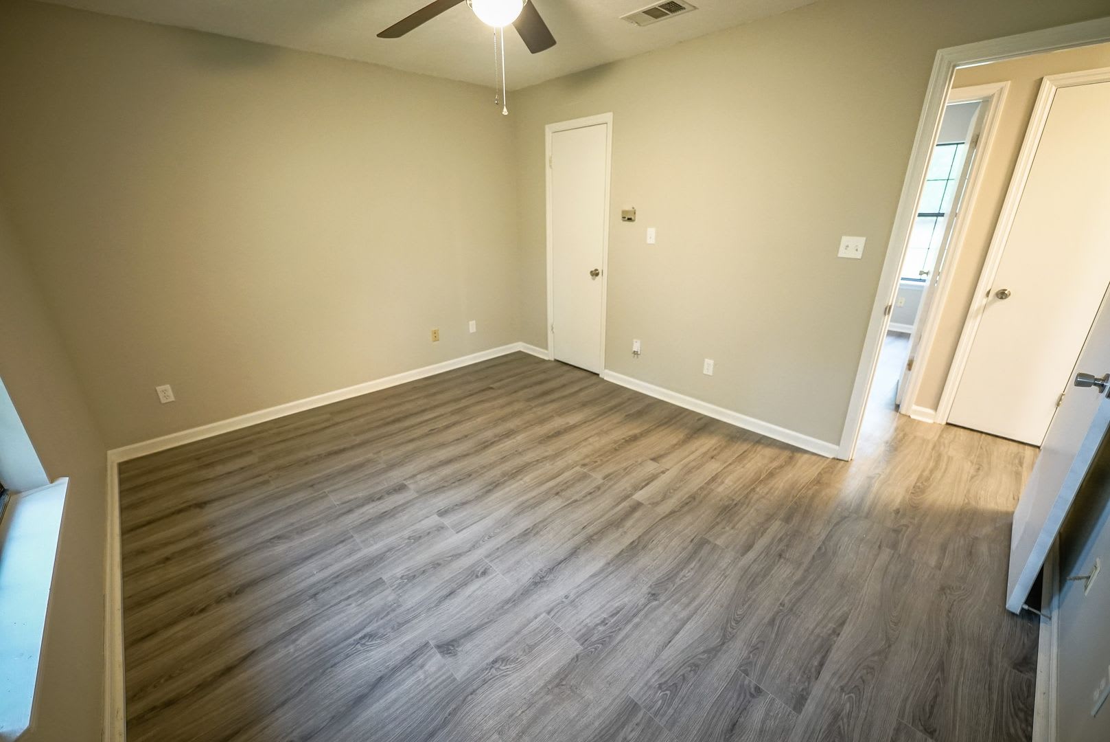 4/2 Single Family Home – photo 5