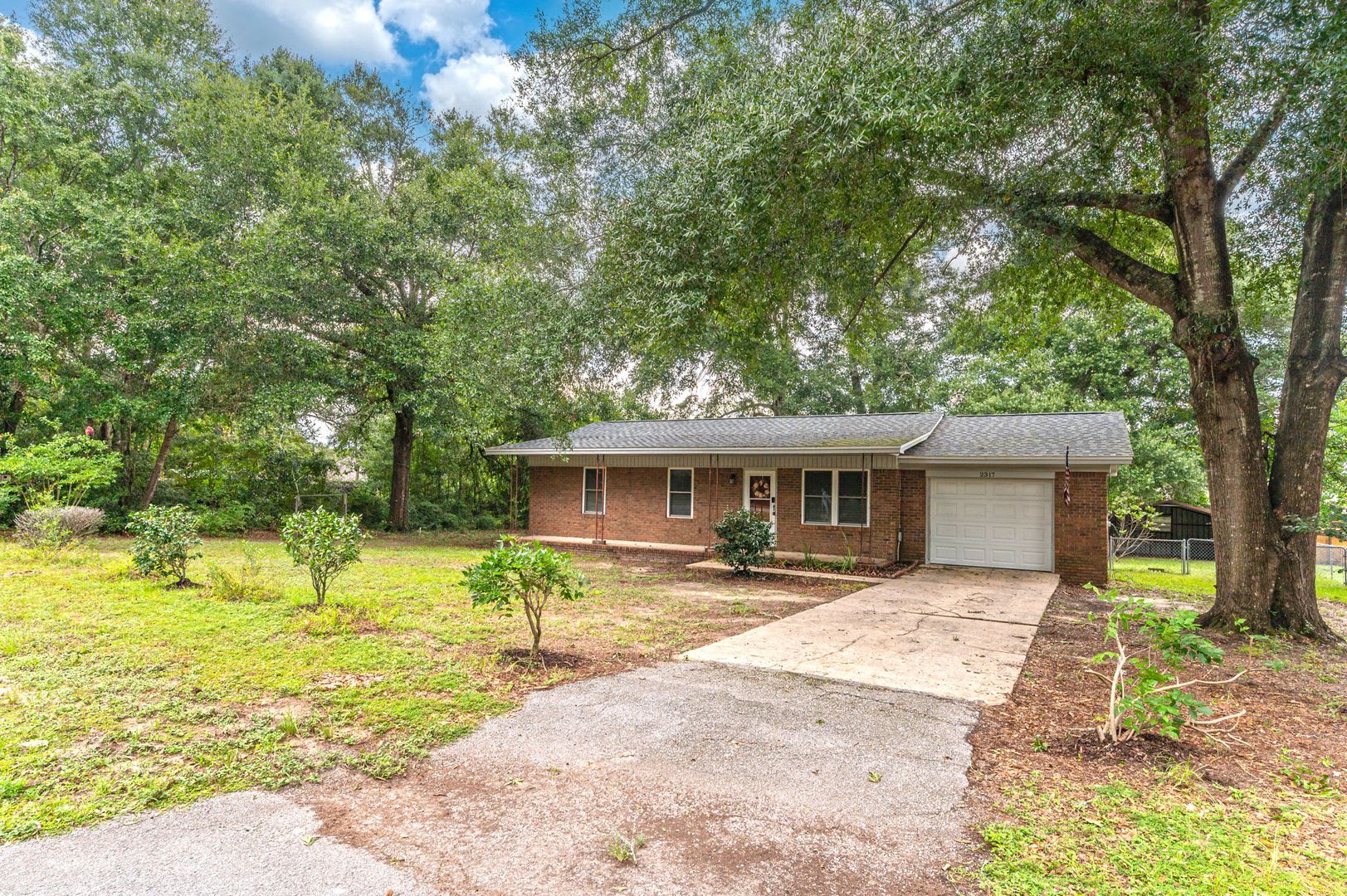 2317 Lewis St – photo 3