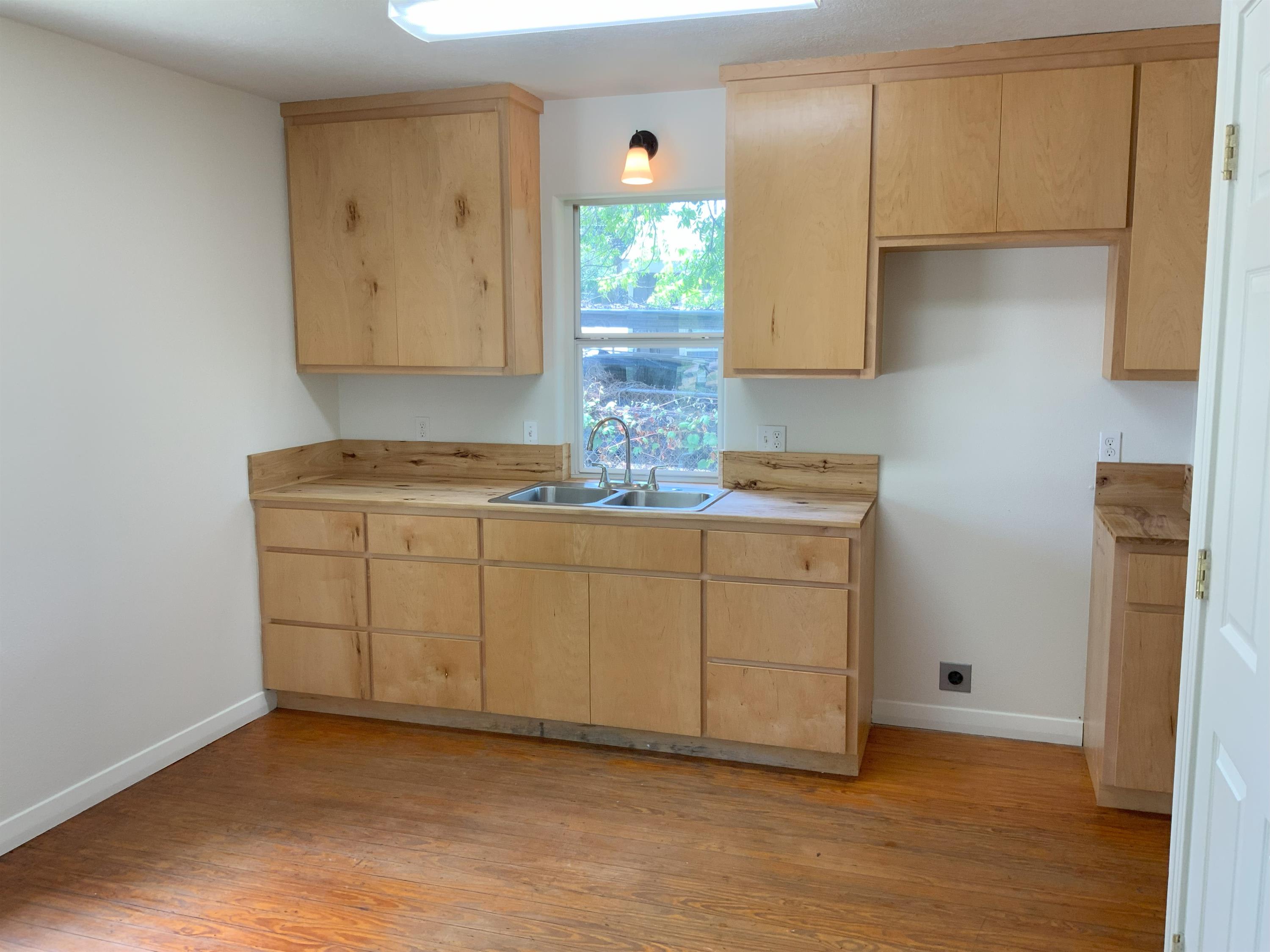1203 East Main Street – photo 2