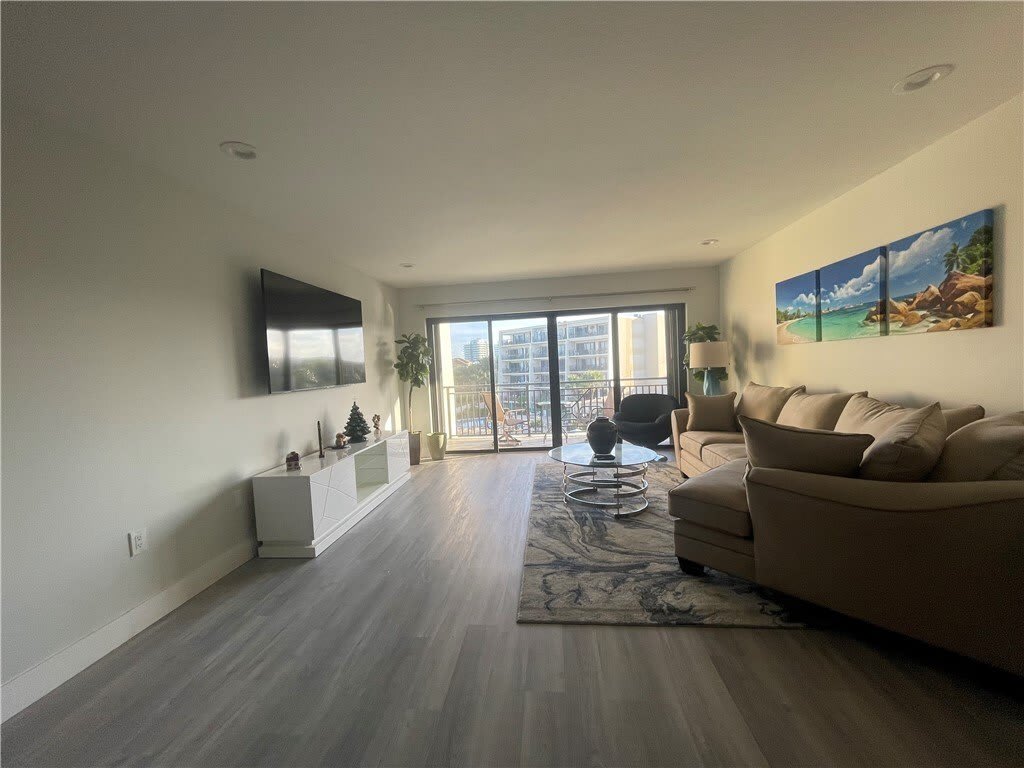 3939 OCEAN DRIVE 405B – photo 3