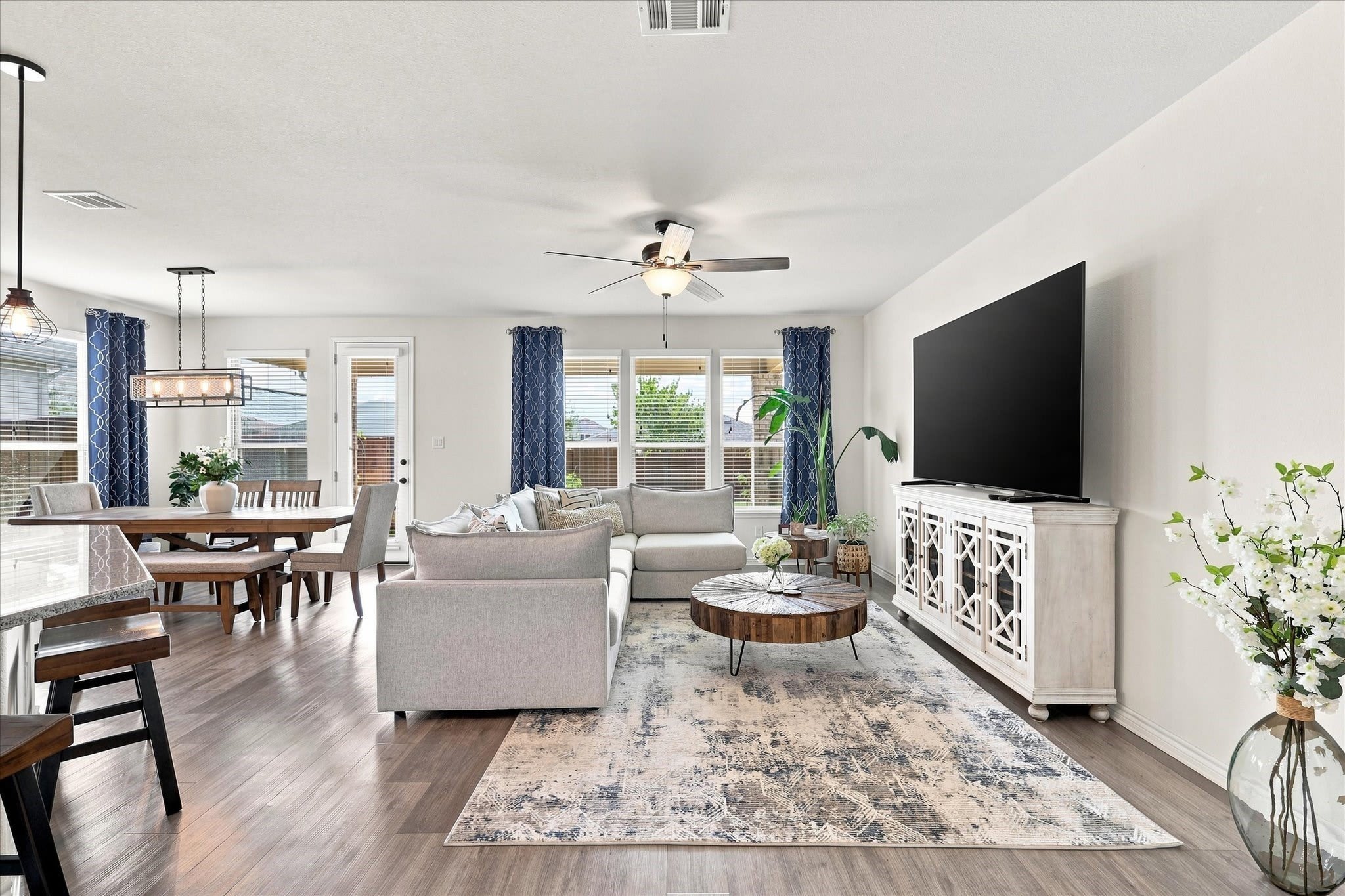 2613 Wayne Avenue – photo 3