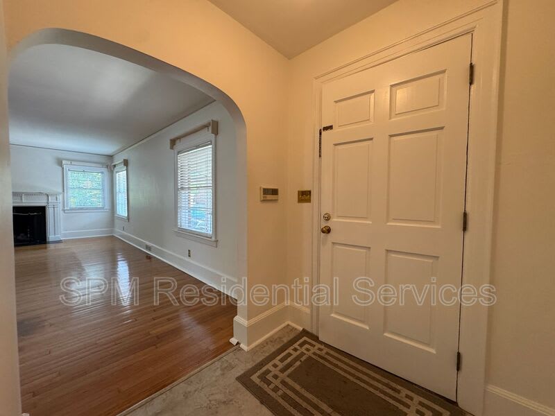6 Keaton Ave – photo 3