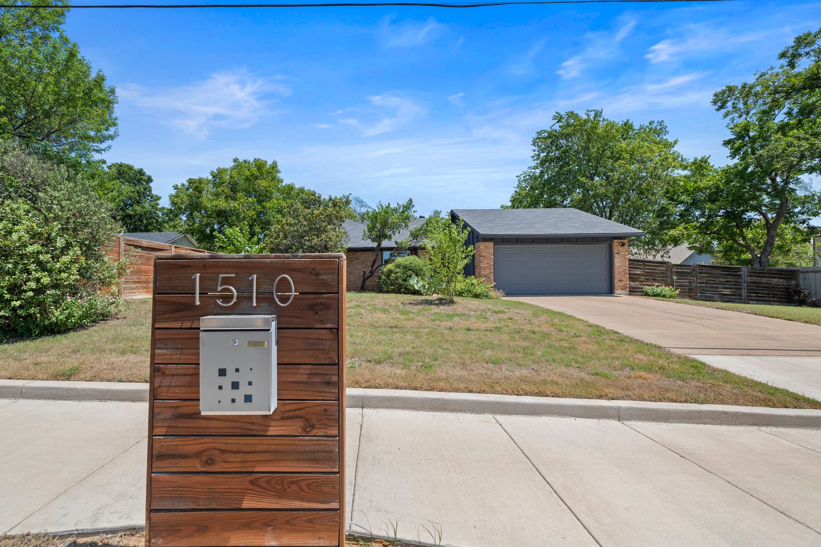 Bright 3-Bedroom Austin Home with Fenced Backyard & 2-Car Garage – photo 3