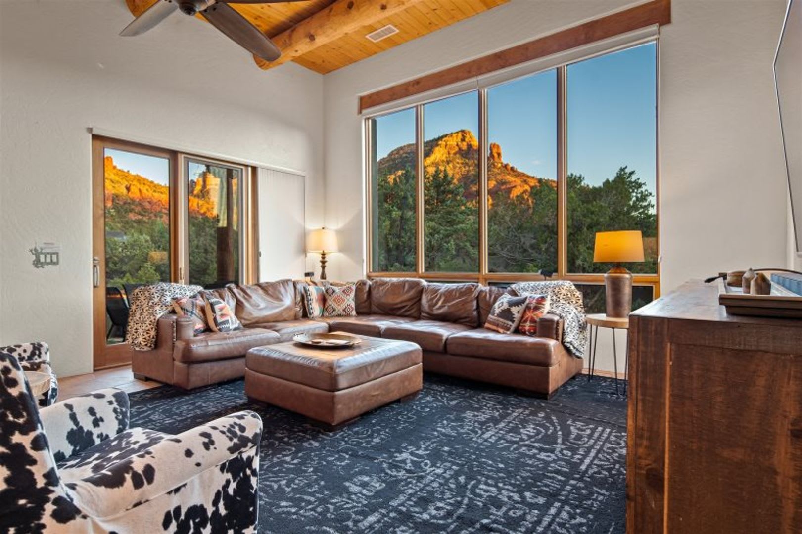 Breathtaking Luxury Home Basking In Sedona S Red Rock Mountains Salt Pool Hot Tub Fire Pit Javelina House – photo 5