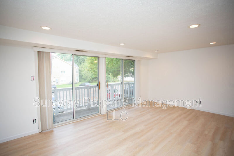 142 Kenwood Dr – photo 3