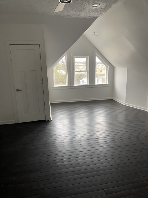 2832 Stanton Avenue – photo 2