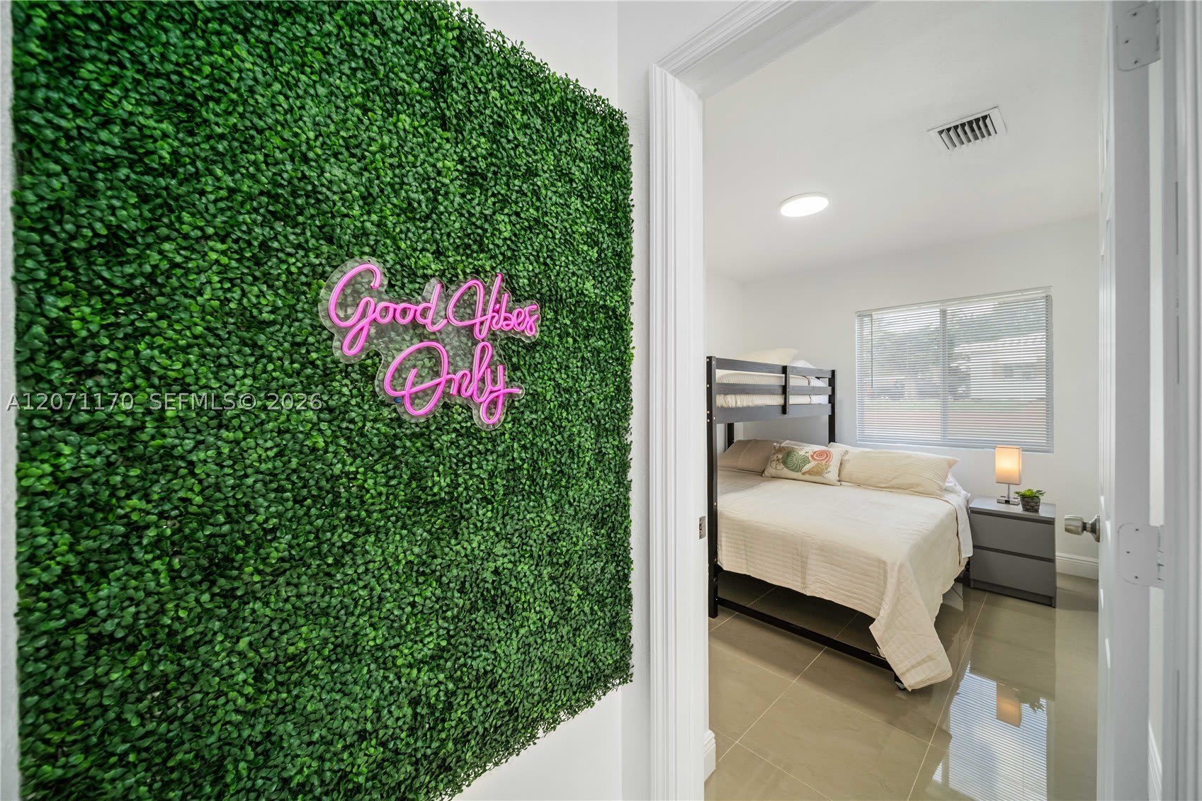 1250 NE 110th St – photo 4