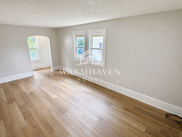2137 12th Street Southwest – photo 2