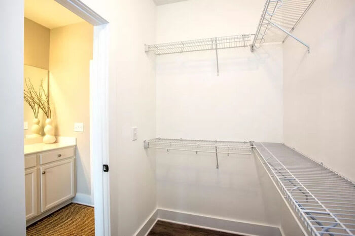 2005 Weaver Way – photo 2