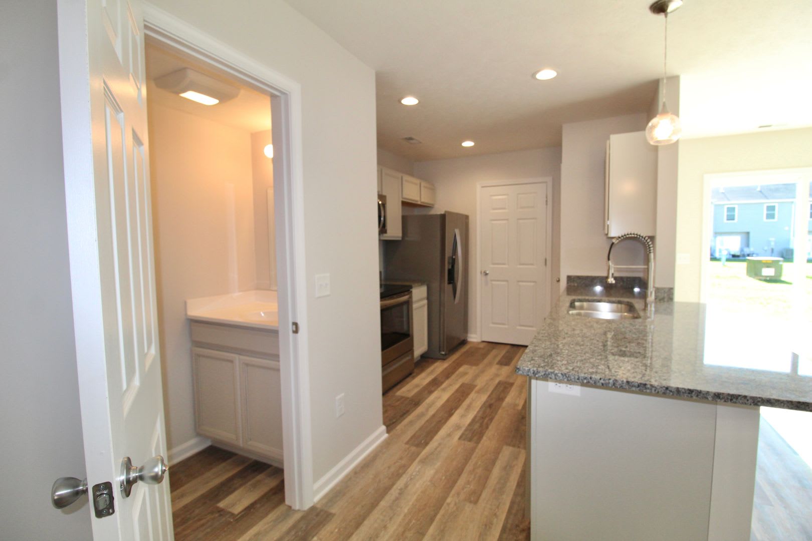 Spacious 3 BR Townhome – photo 5
