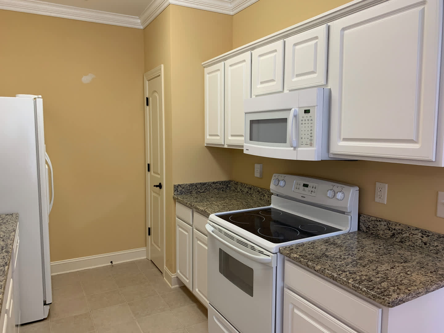 Spacious 3 Bedroom, 2 Bath Condo at The Village at Queens Harbour in Surfside Area! Available NOW! – photo 5