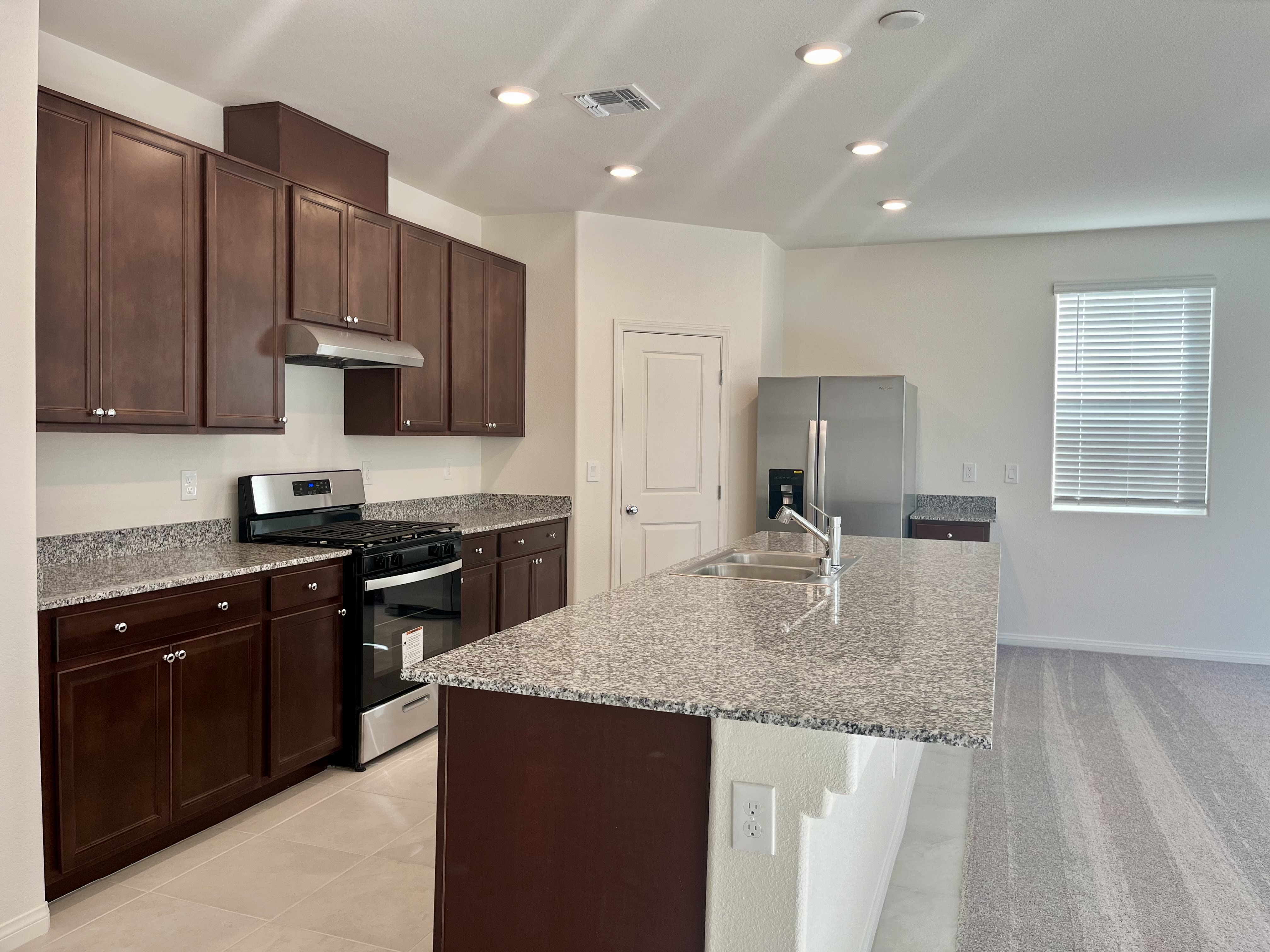 6947 Wildhorse Creek Street – photo 2