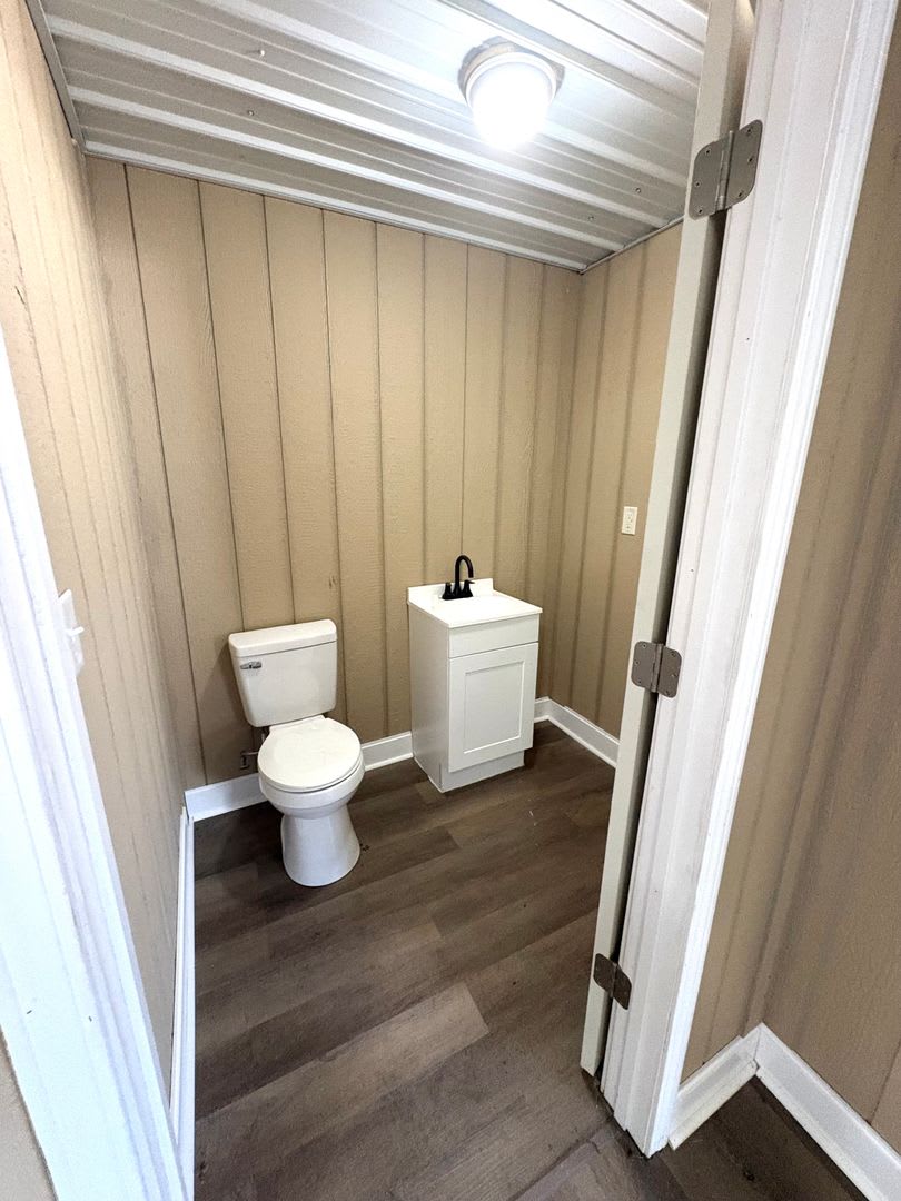 Spacious Home in the Heart of Cave City! – photo 4