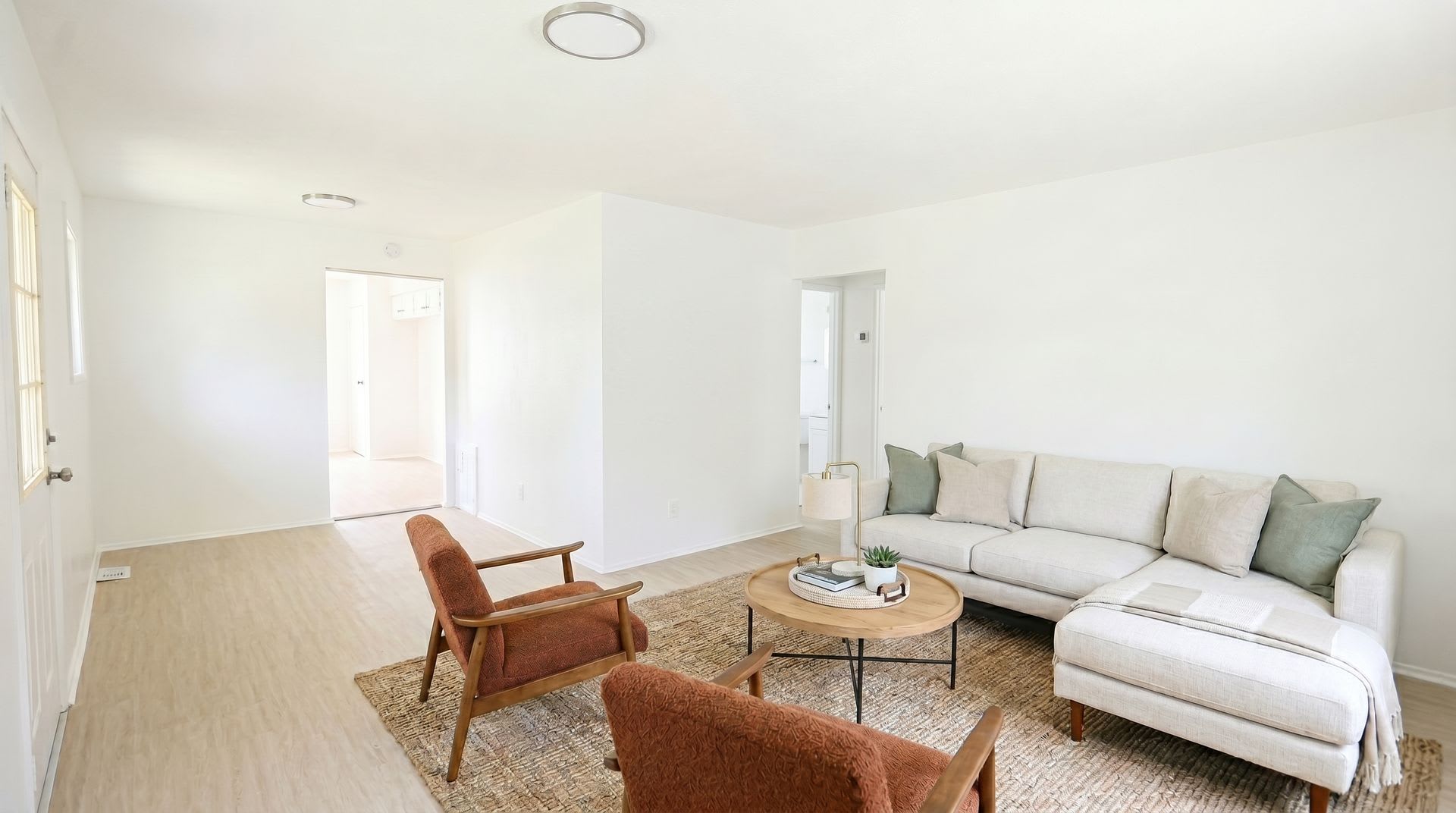 3 bedroom Ranch home with LARGE basement – photo 3
