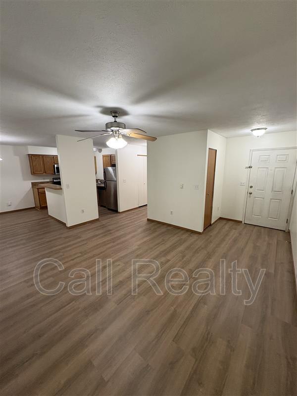 13424 E Skyview Ave, Unit B – photo 3