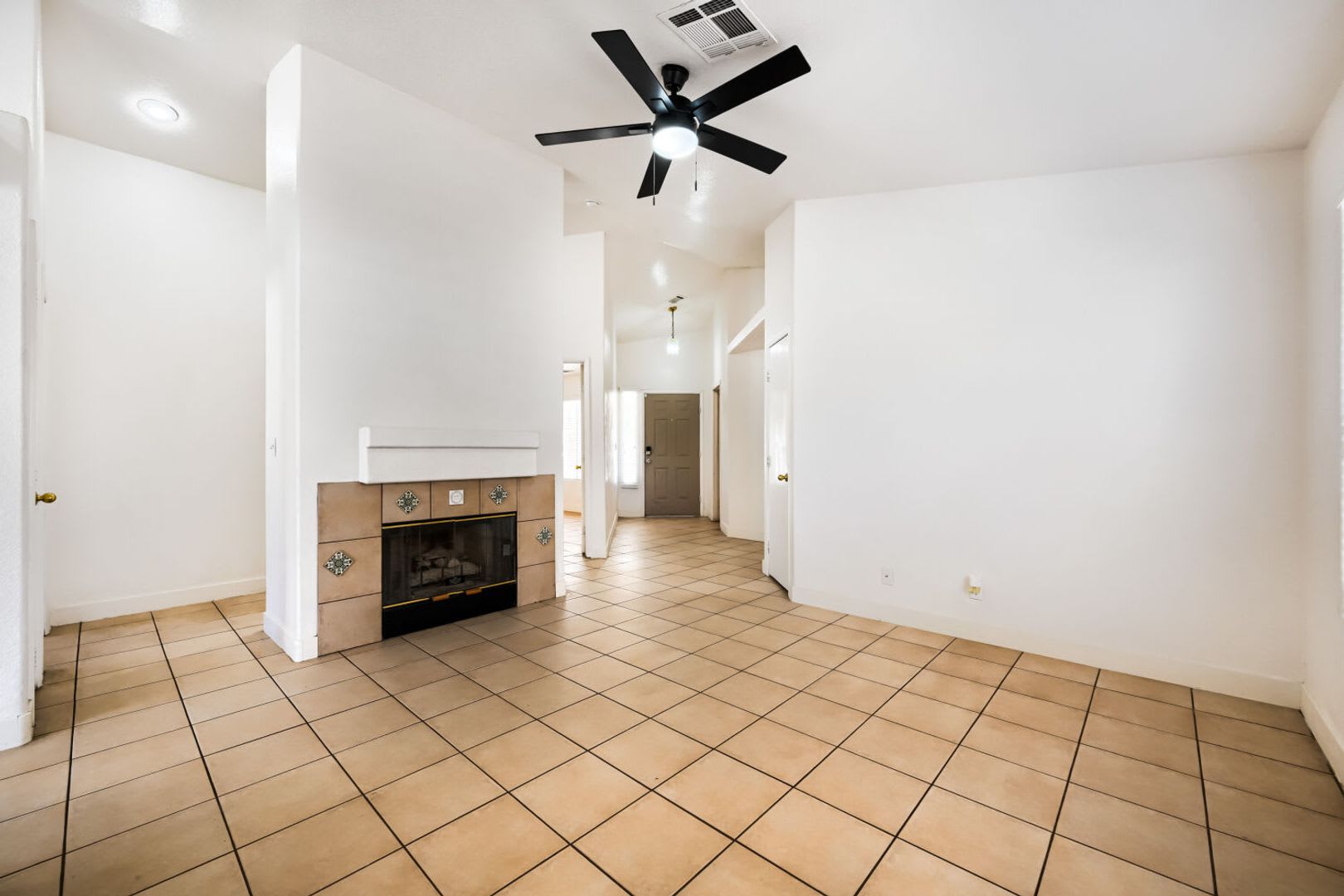 Move-In Ready 3-Bedroom Home with All Appliances Included! – photo 2