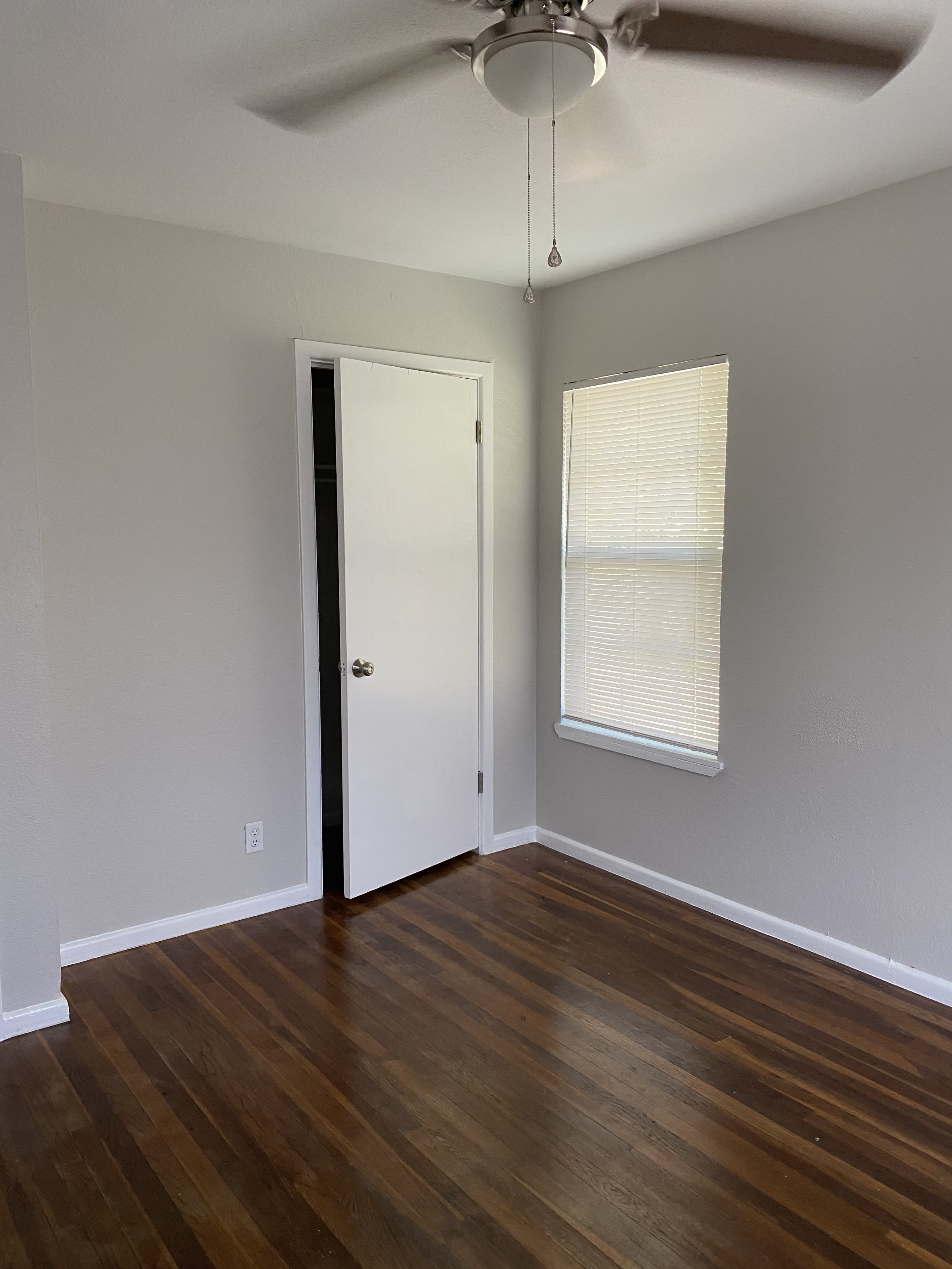 826 Hancock Ave – photo 4
