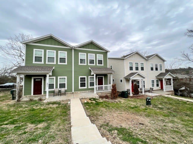 892 W Hughes Street – photo 1