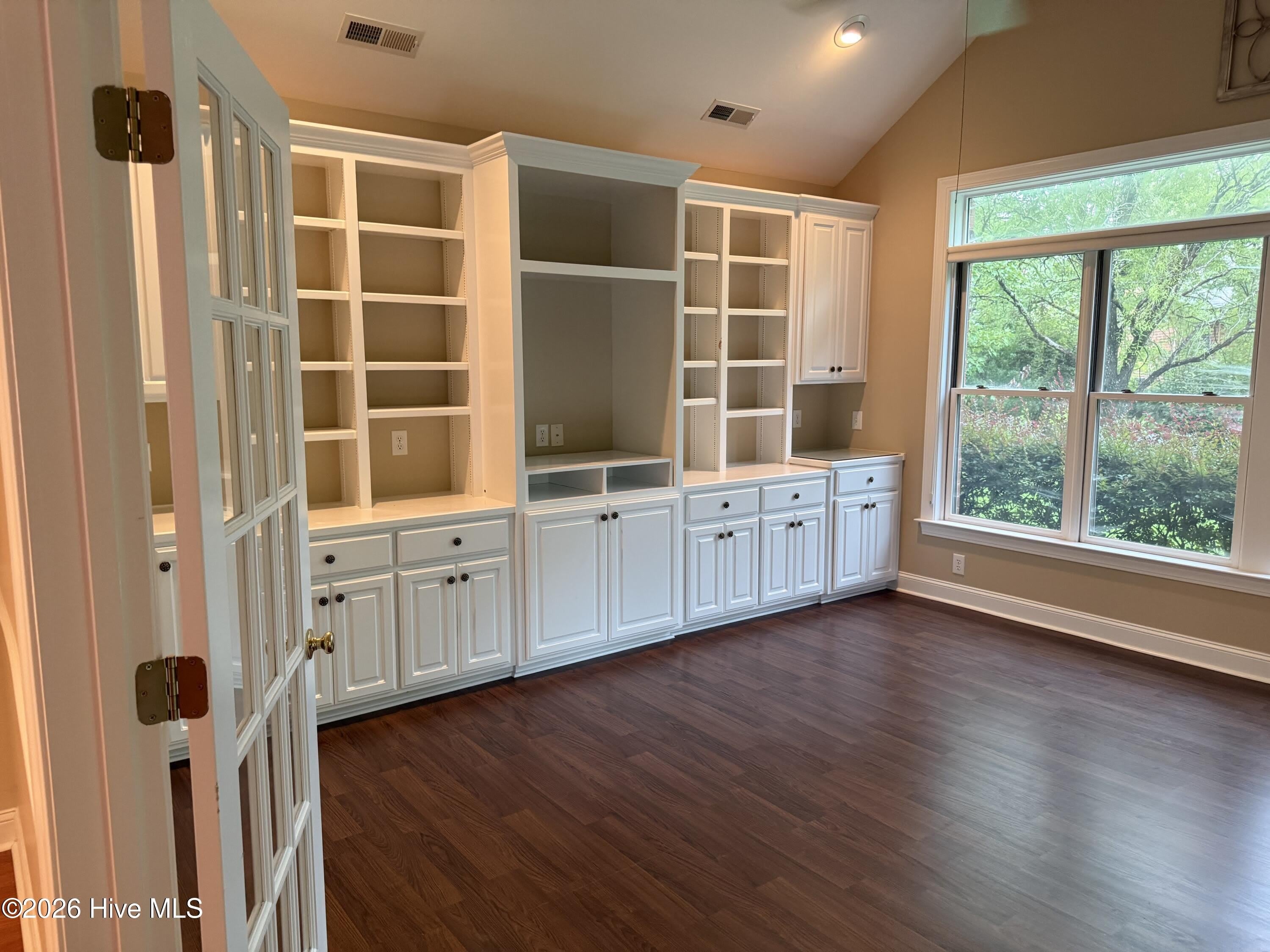 309 Village Green Drive – photo 5