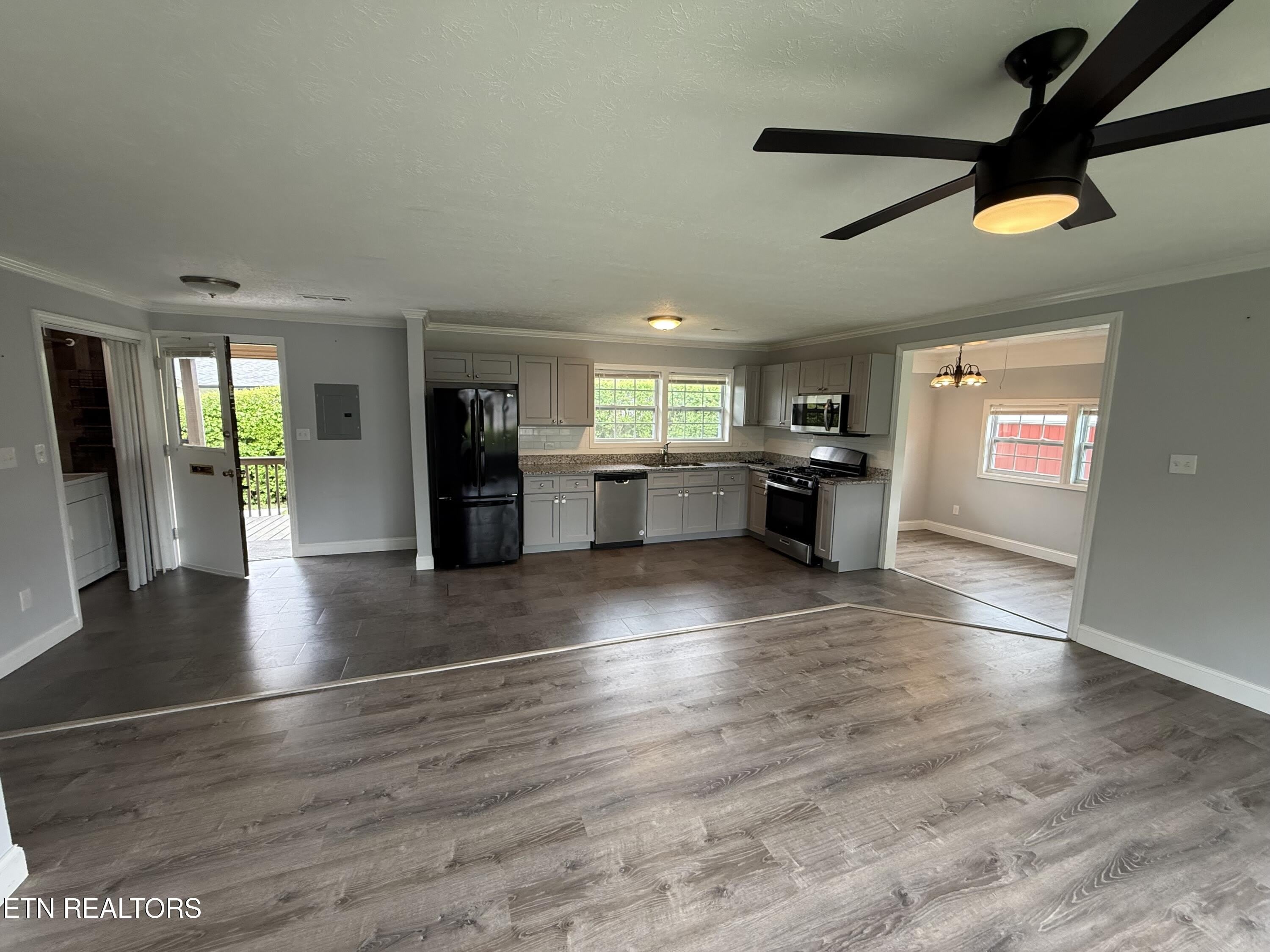 111 Marshall Circle – photo 4