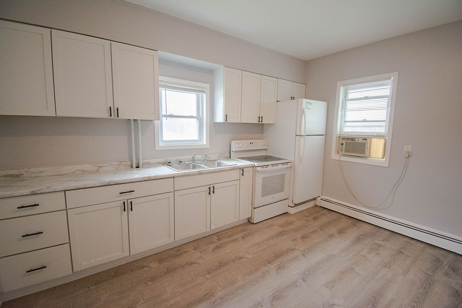 836 S Newton Ave – photo 2