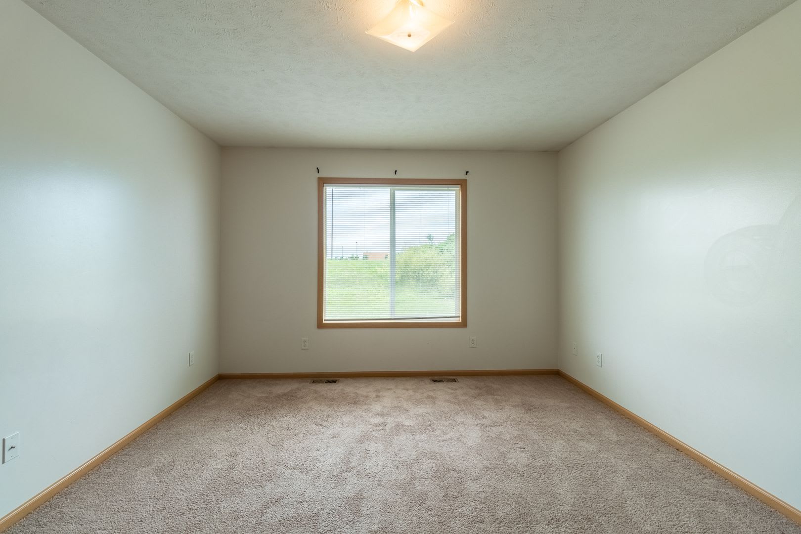 Great Home Close to New Schools and the Fallbrook YMCA – photo 4