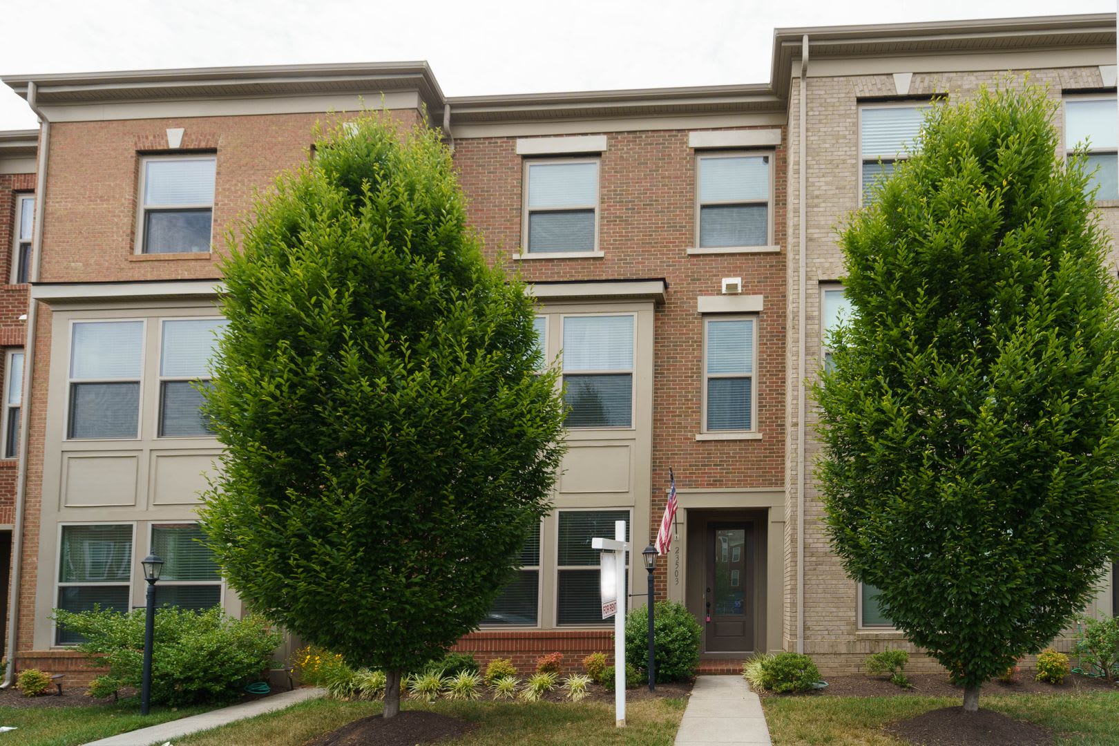 3 bedroom 3 bath townhouse in Brambleton – photo 2