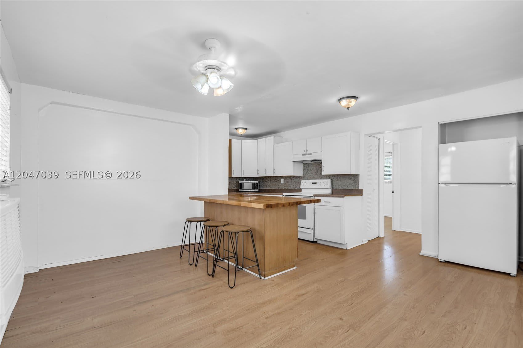 2809 SW 23rd Ter – photo 3