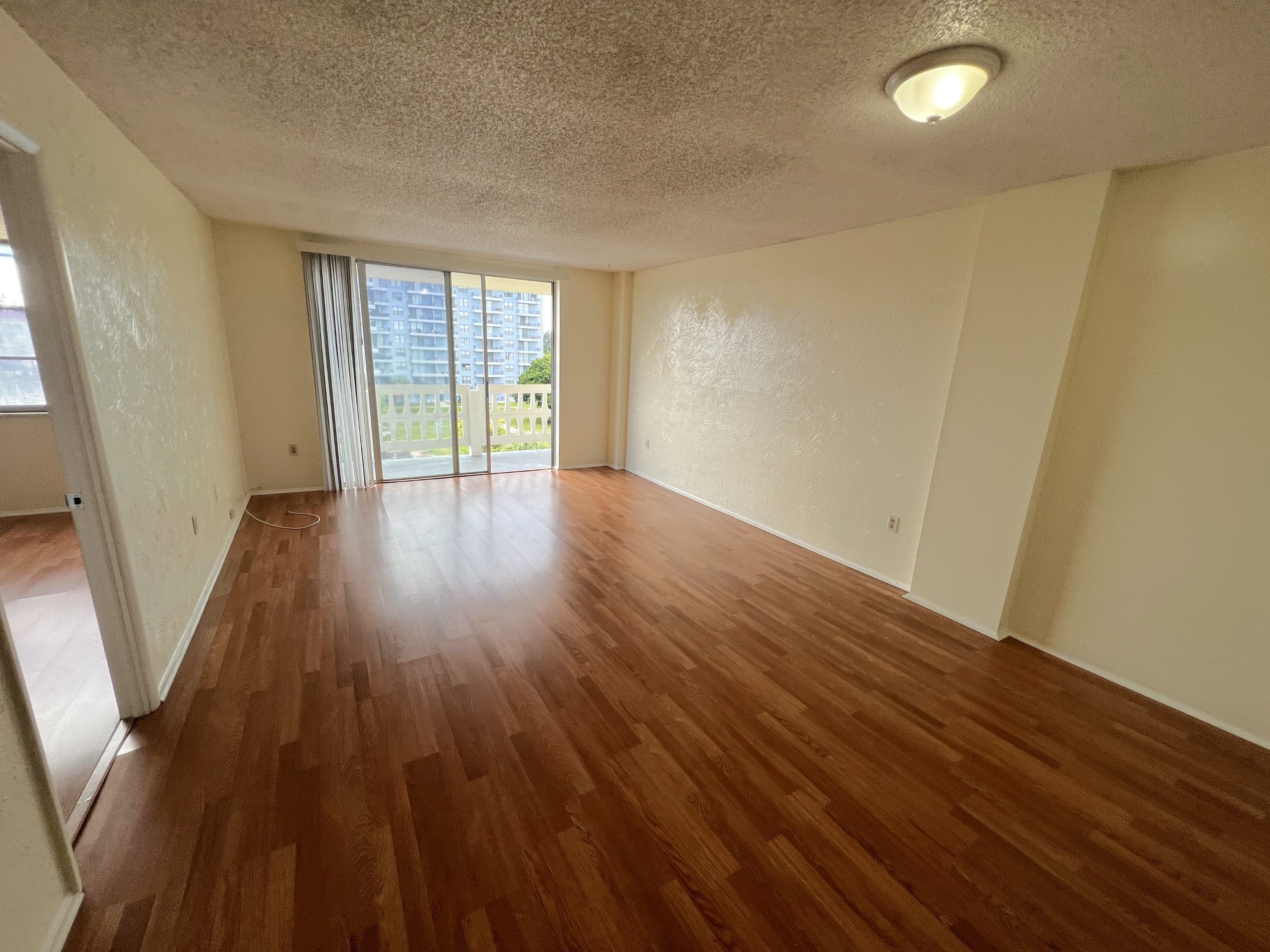 15600 Northwest 7th Avenue, #516 – photo 3