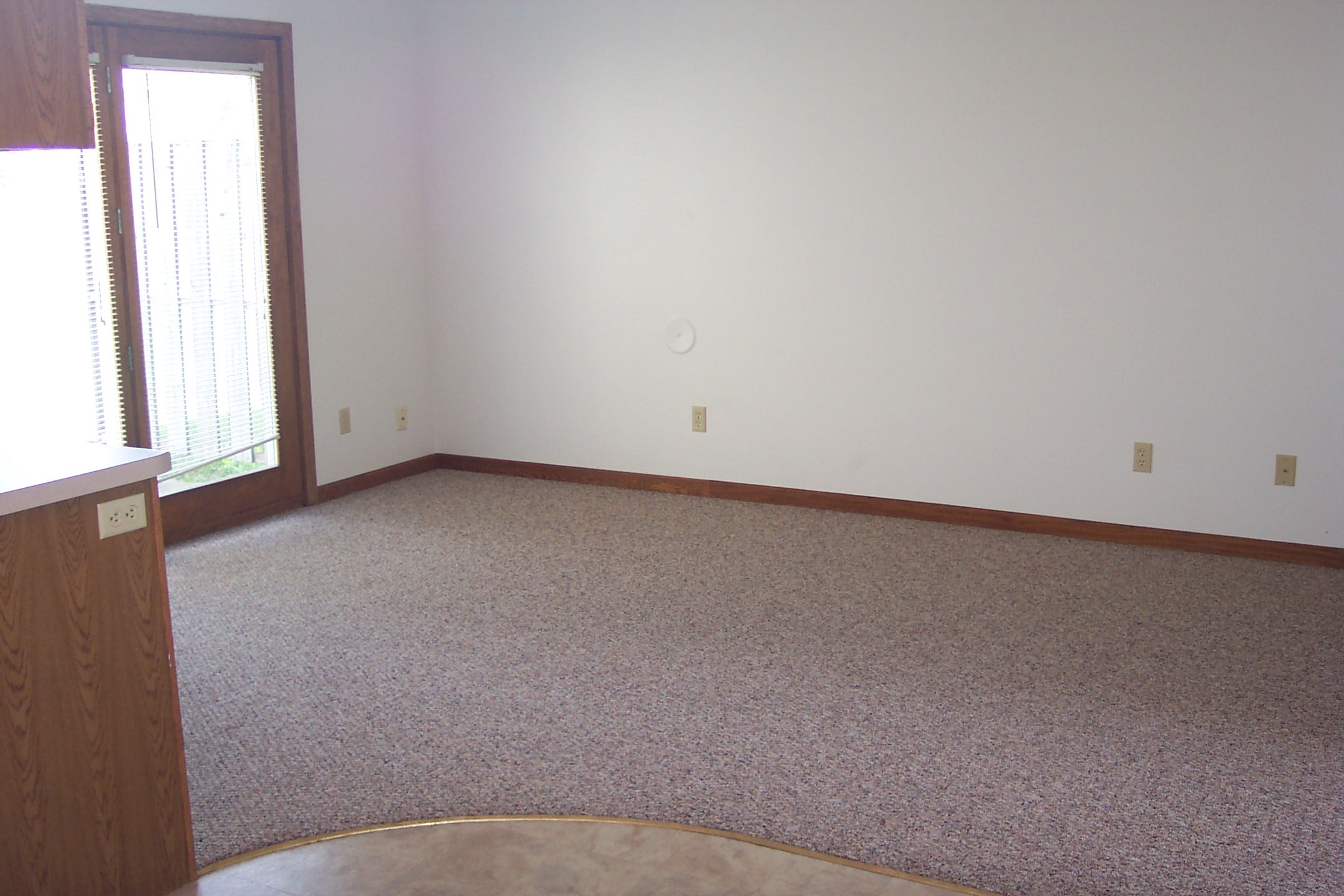 1127 Mark Ave – photo 5
