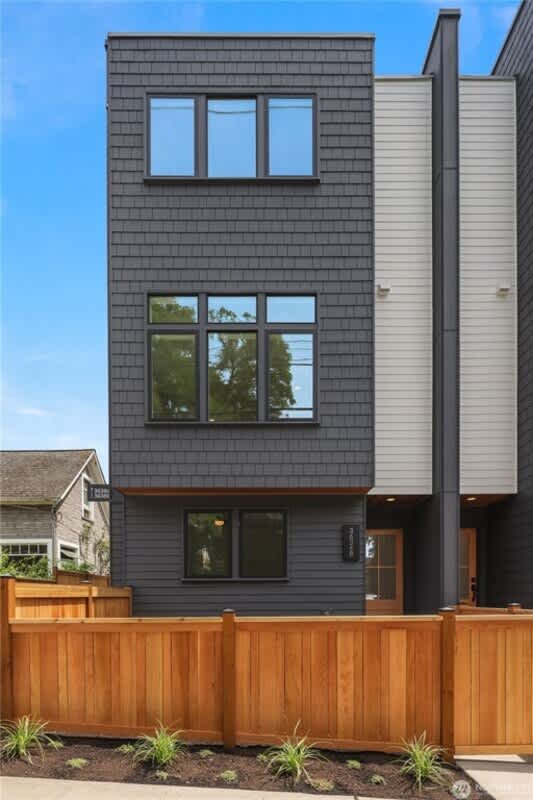 3636 Greenwood Ave N – photo 3