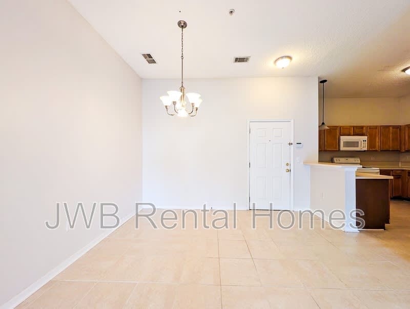 1423 Manotak Point Dr #102 – photo 5