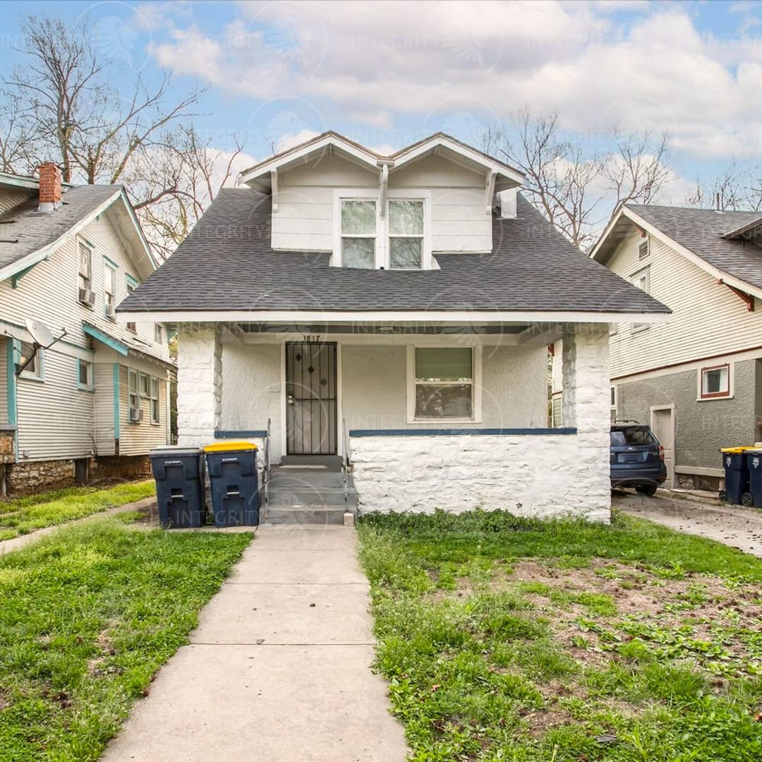 For Rent: 3817 S Benton Blvd, Kansas City, MO 64128 – photo 2