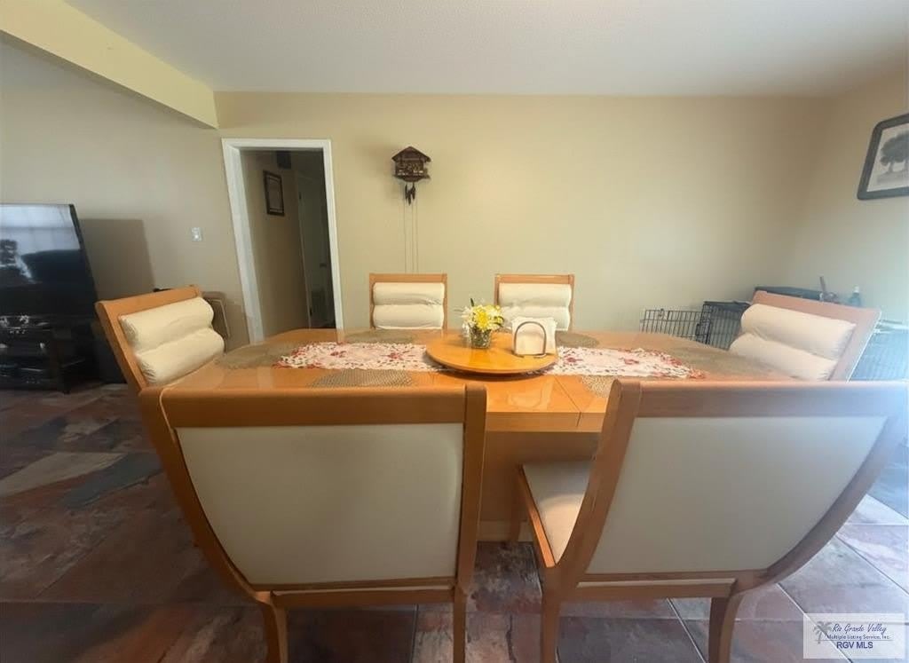 433 FAIRWIND DR. – photo 5