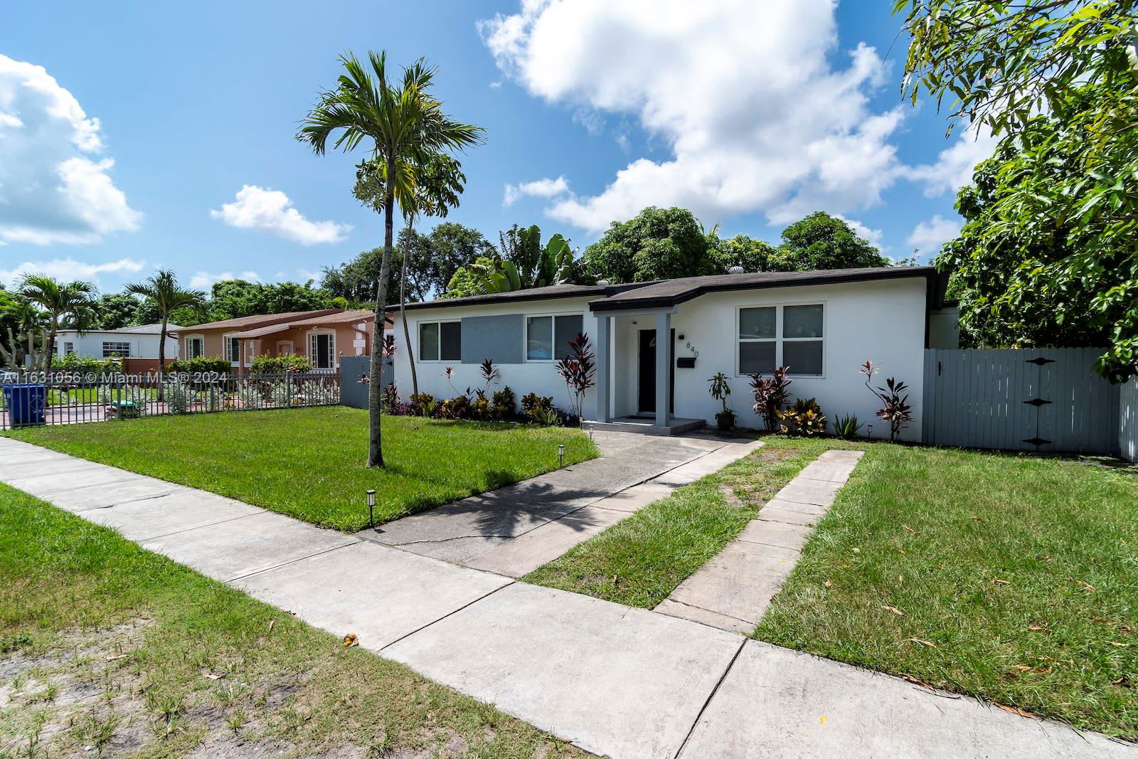 840 Northeast 158th Street – photo 1