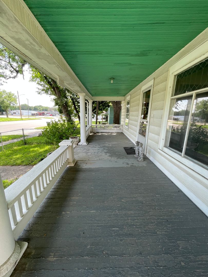 615 E 6Th Ave In Emporia Ks 66801 – photo 5