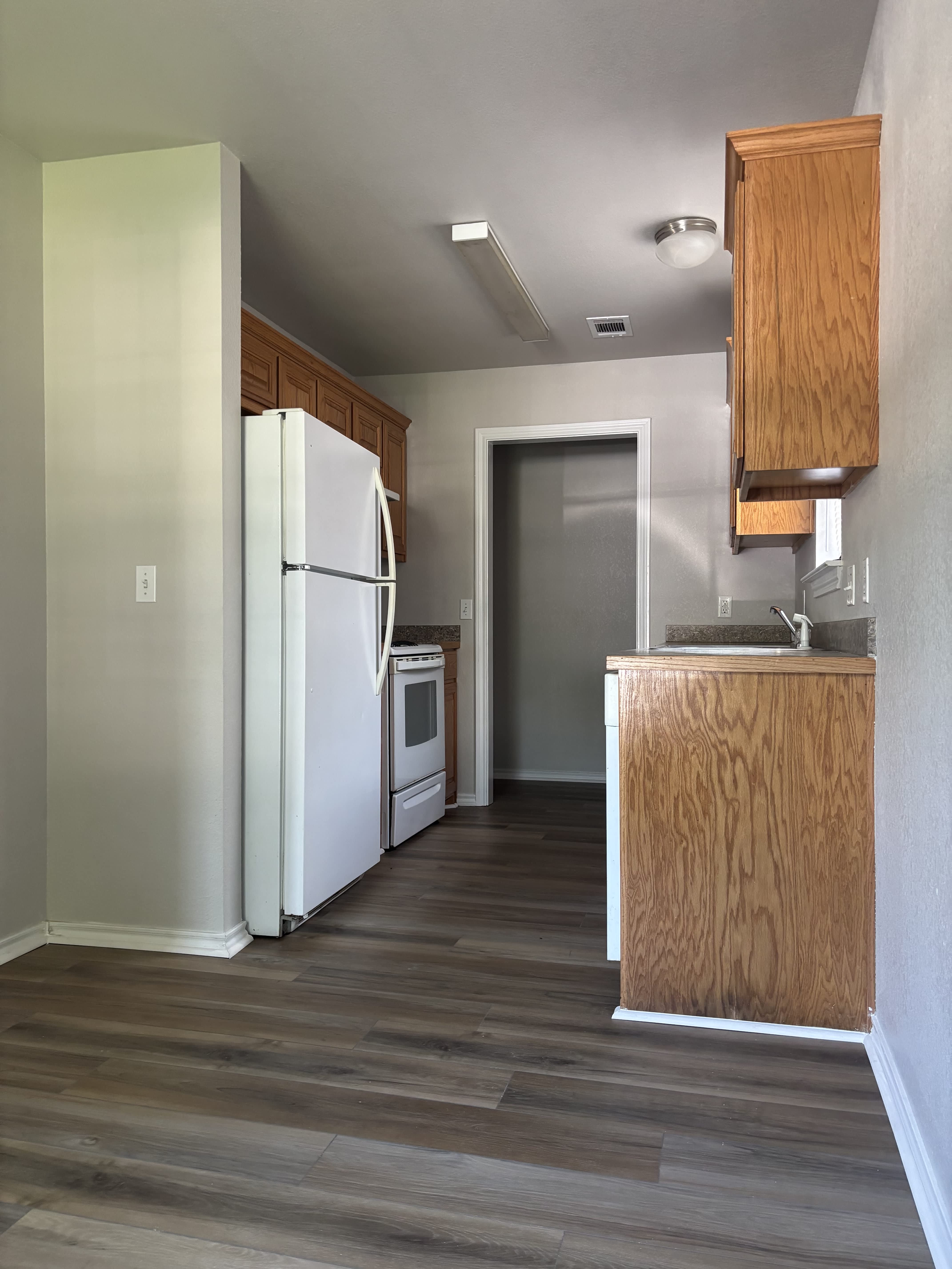 1502 N 9th Ave – photo 5