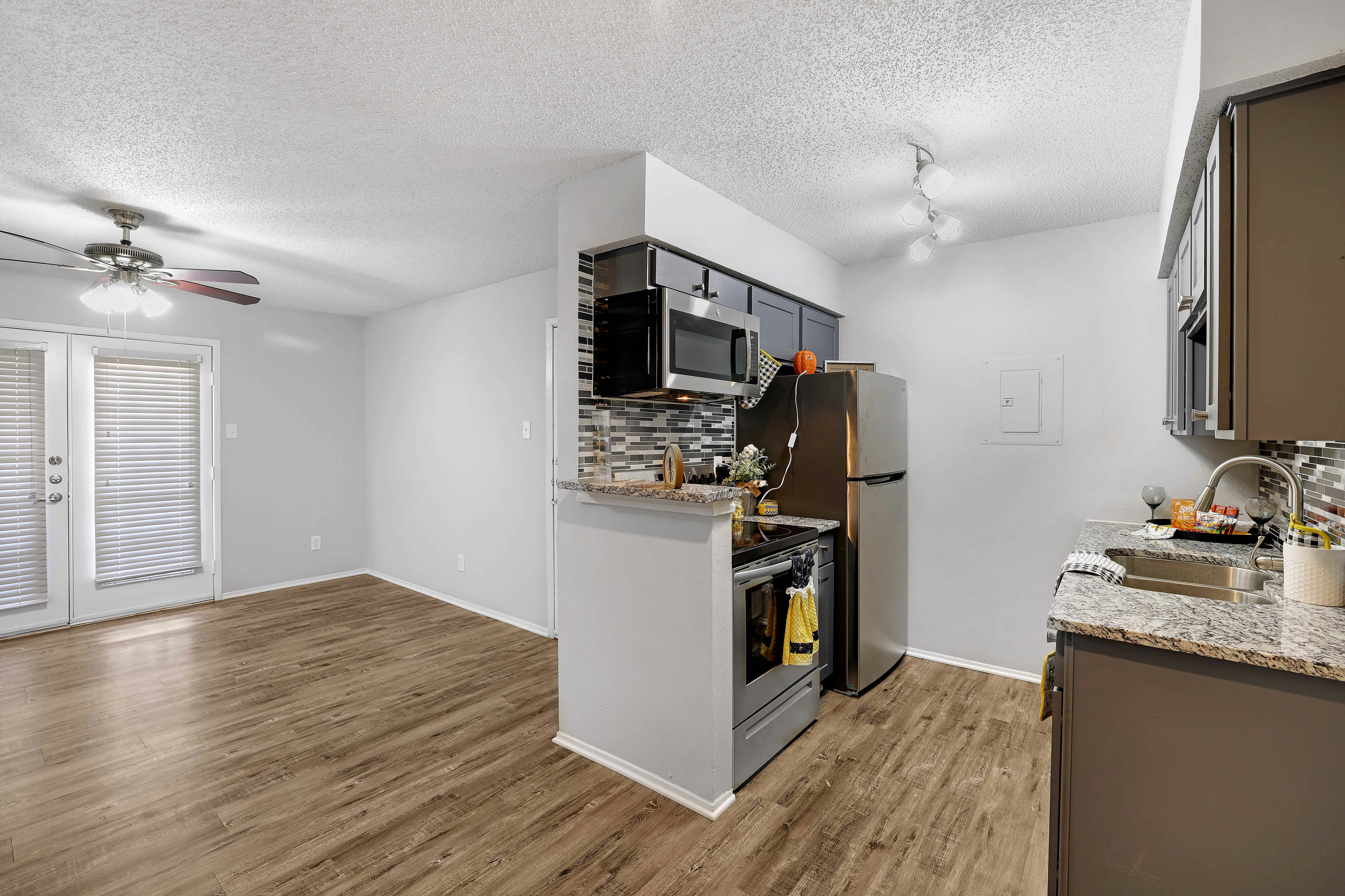 Marine Creek Apartments – photo 5