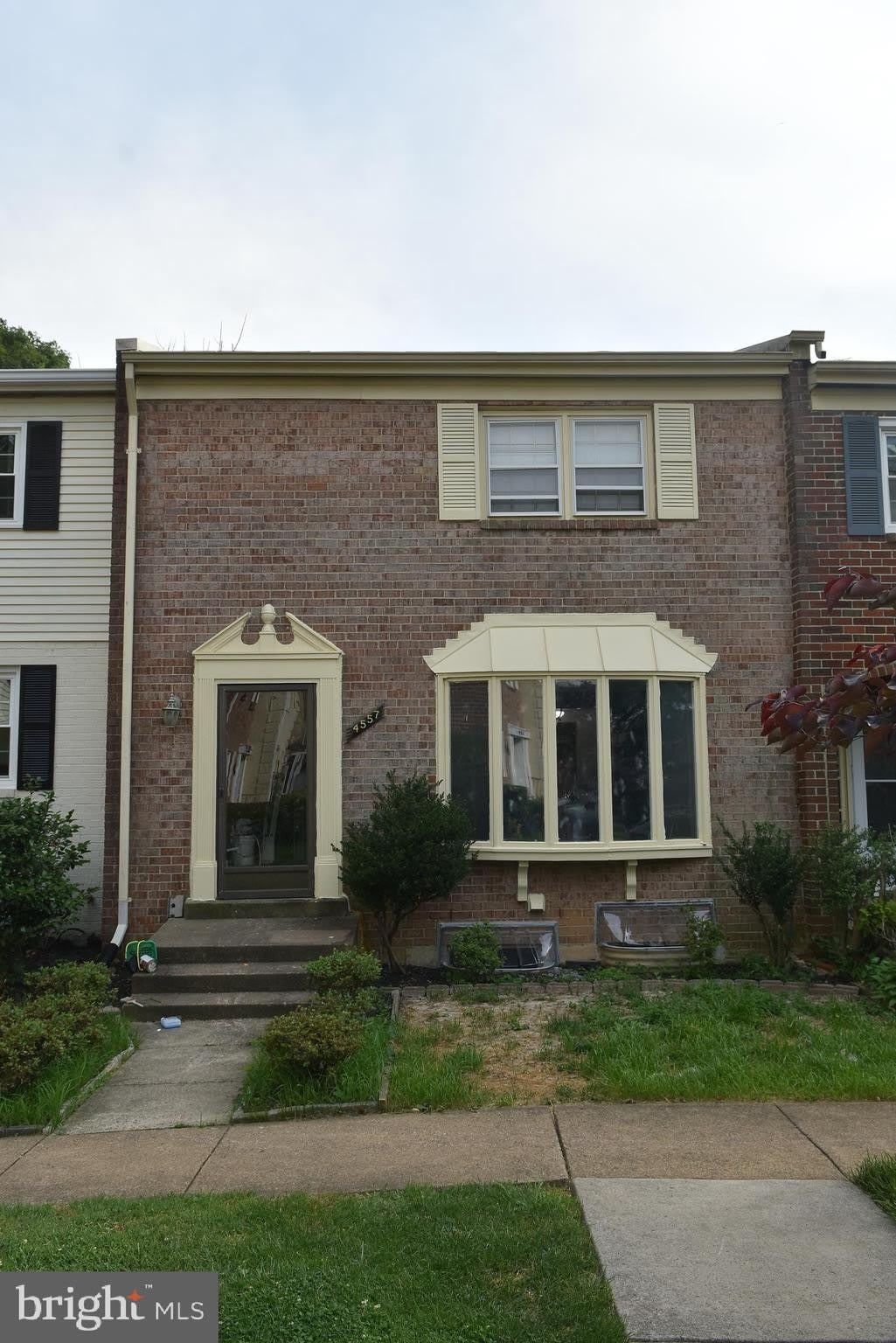 4557 KING EDWARD Court – photo 1