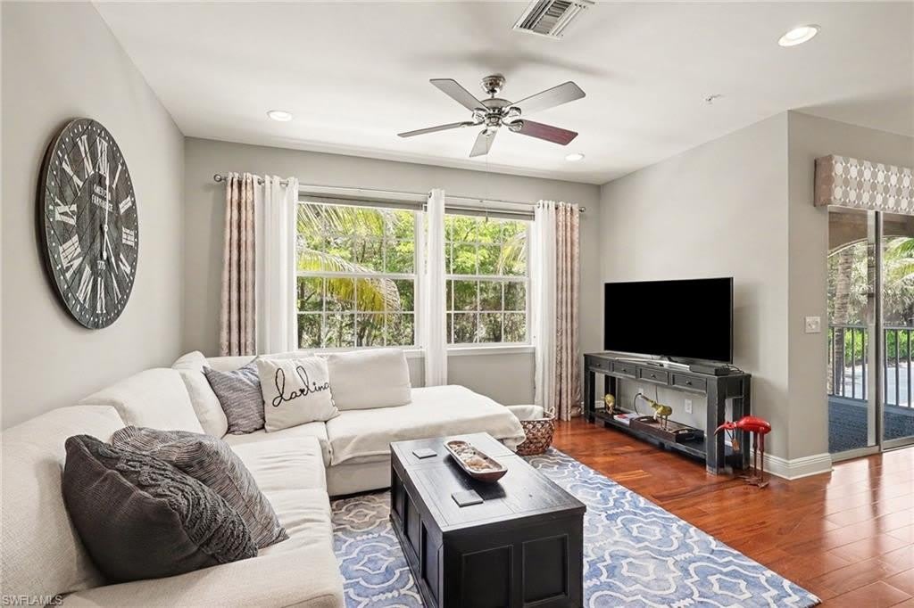 23440 Alamanda Dr – photo 3