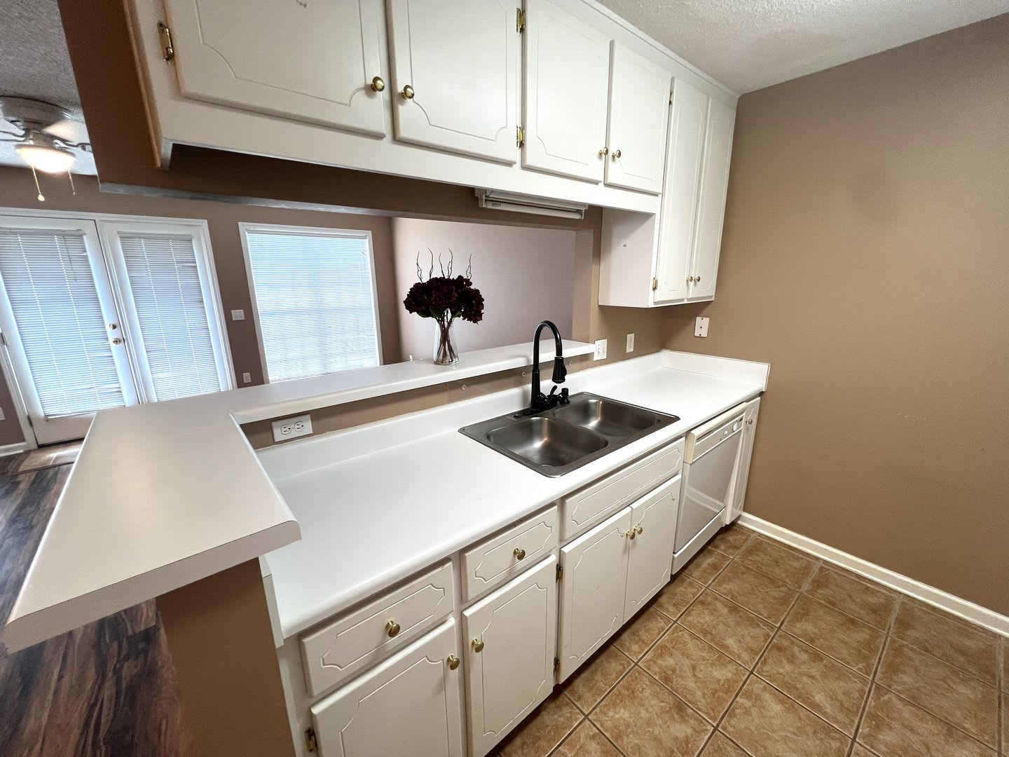 161 S Springview Dr – photo 2